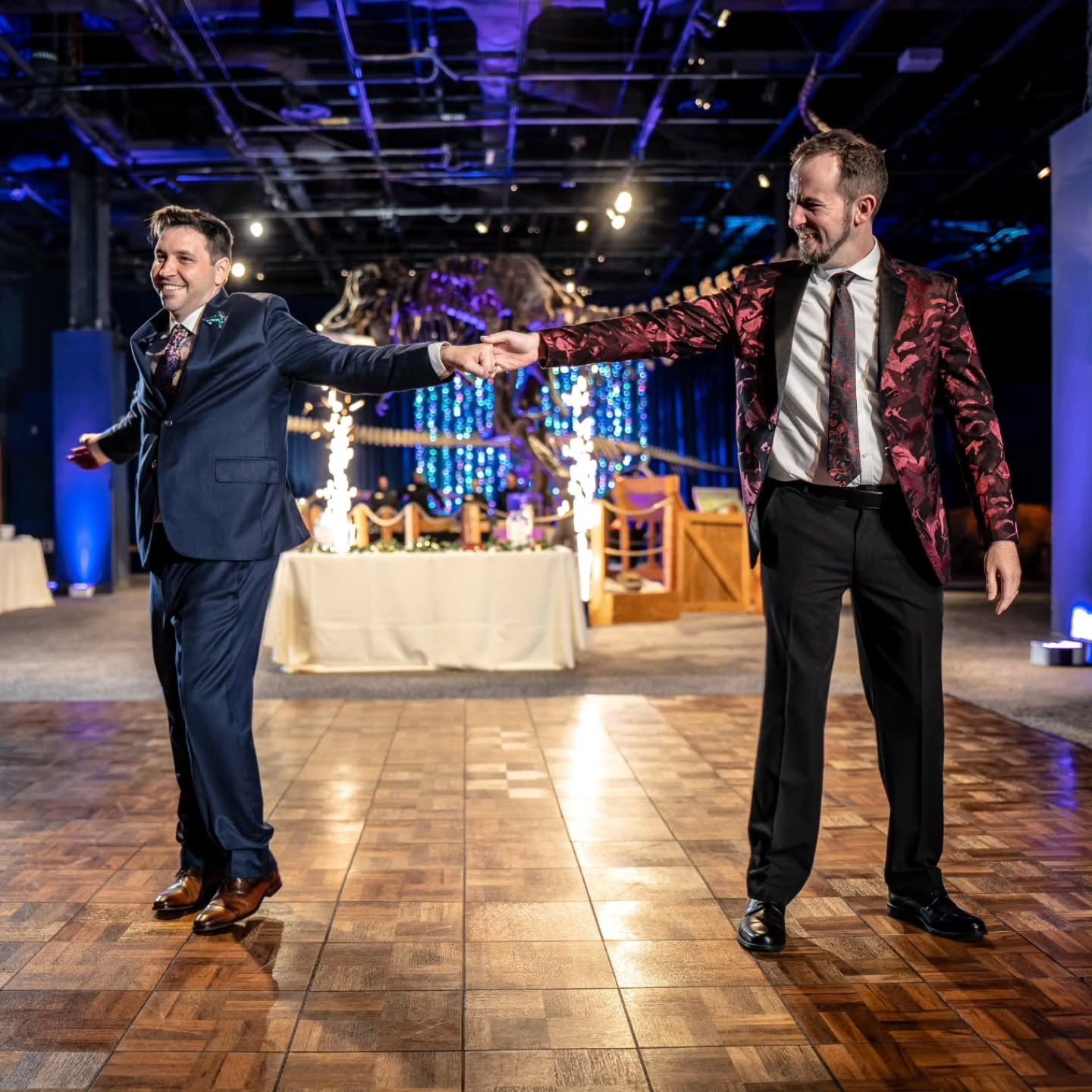 《 These two danced like nobody was watching, except we all were, and we were *obsessed*. 🕺🕺
First dance goals hit *max level* under the stars at the Science Center.
Love, laughter, and just the right amount of two-stepping nerdiness. 🪩🌌
Here&rsqu