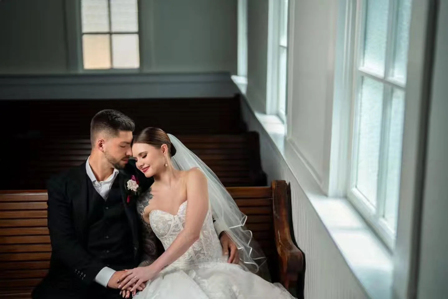 《 Ever see a wedding photo and think, *&ldquo;Wait&hellip; do people&rsquo;s weddings really look like that?&rdquo;* 👀 That might be the magic of a styled shoot.

Picture this: a group of vendors: planners, florists, photographers (hey 👋), bakers, 