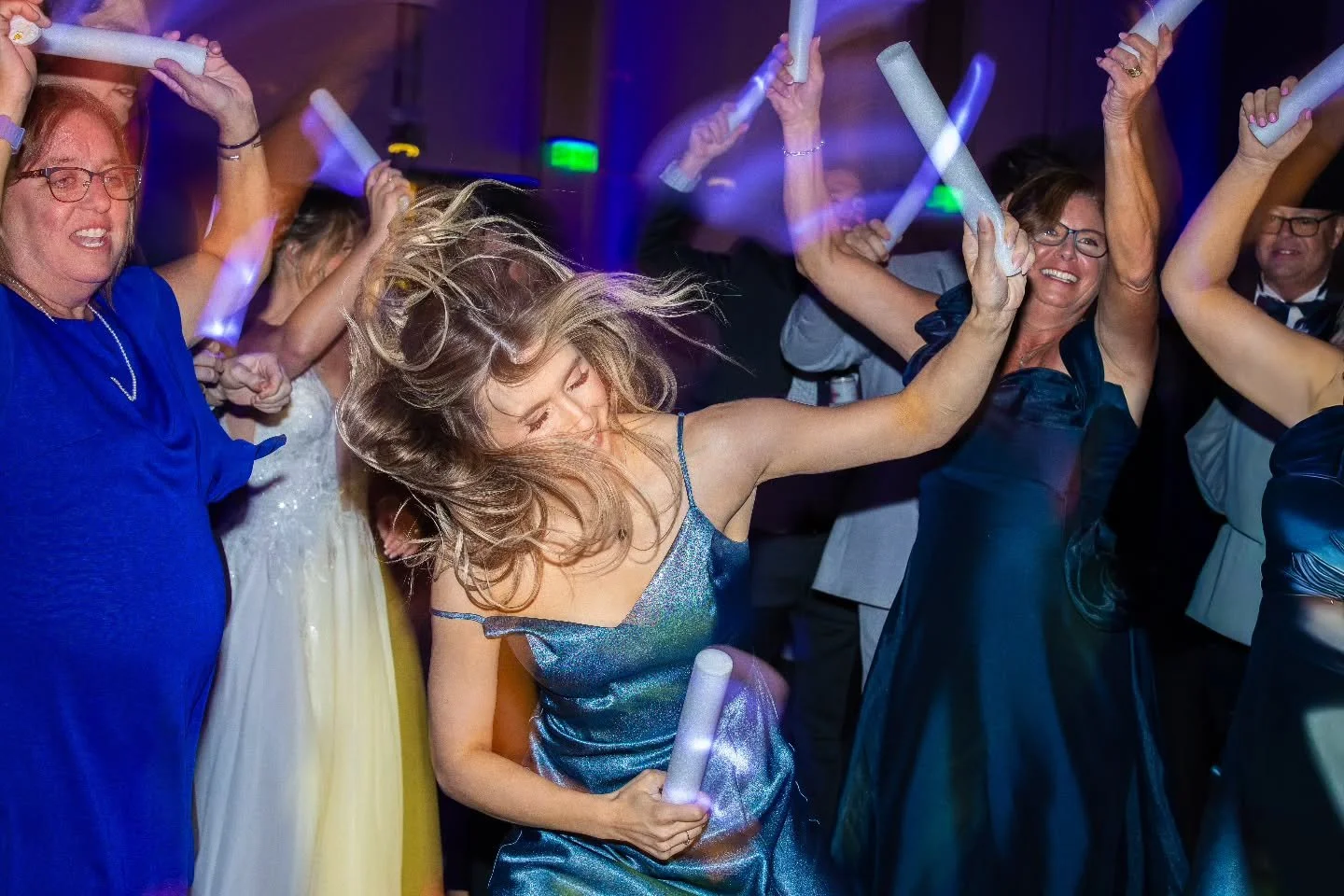 《 The second the lights dimmed and the music hit, the room transformed. 🎵

Laughter got louder, the dance floor filled up, and the kind of energy you can&rsquo;t fake took over. Shoes were kicked off, jackets tossed aside, and every song felt like t