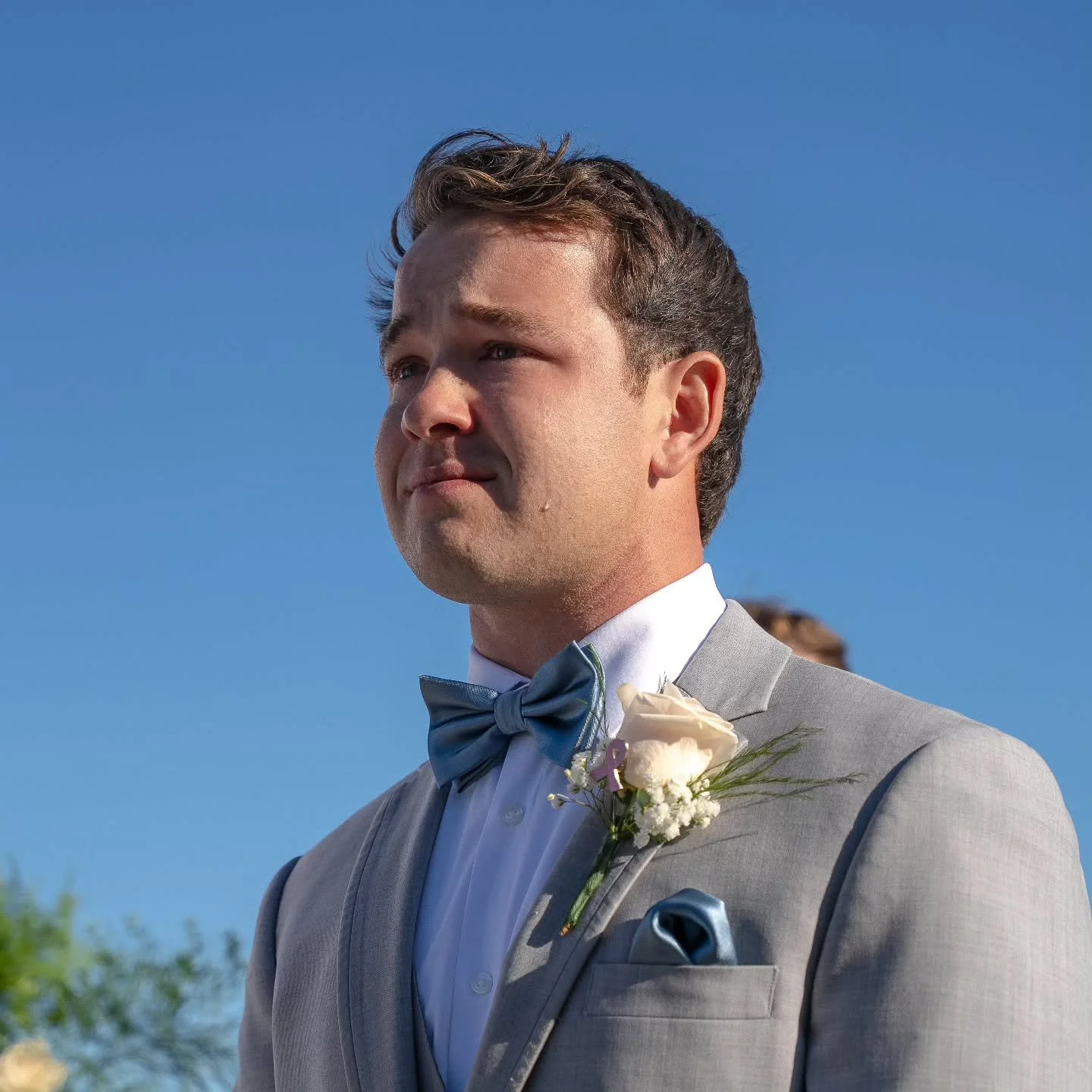 《 The thing I notice most on a wedding day? The *happy tears.* 💧

They sneak up during vows, hugs with mom, or that first look when it finally hits *this is real.* Those moments tell the story better than any pose ever could.

Because every tear, sm