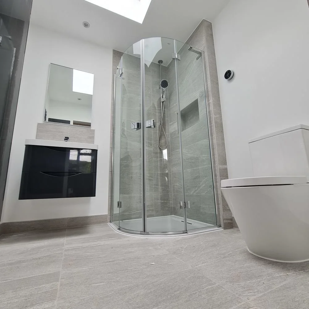 Noel Ensuite.jpg