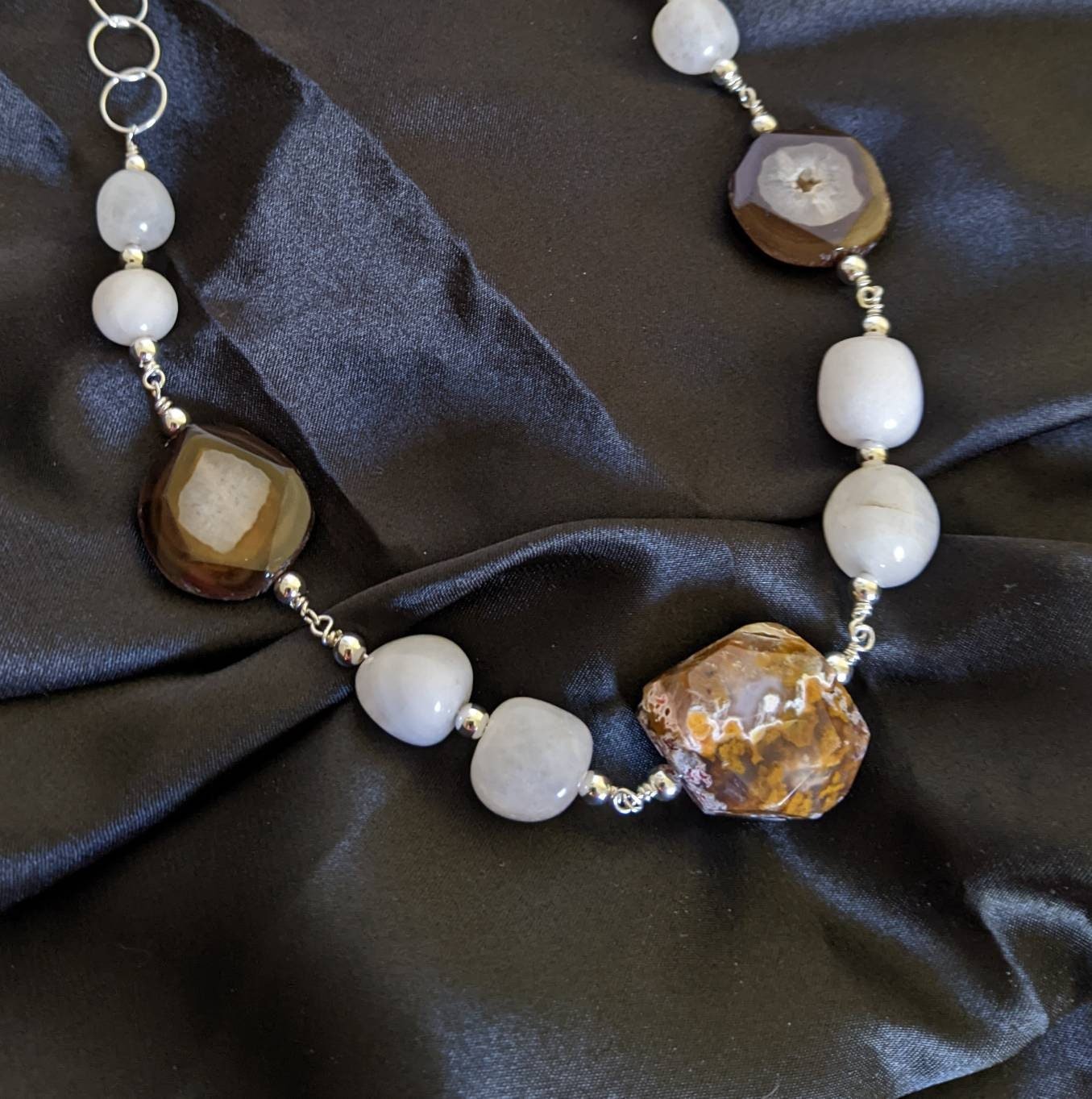 https://i.etsystatic.com/5487151/r/il/c8edb8/3895908936/il_fullxfull.3895908936_hwp2.jpg