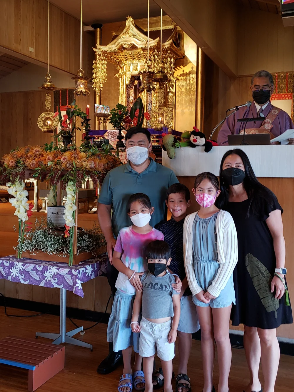 Sean and Carlys with their daughters and sons