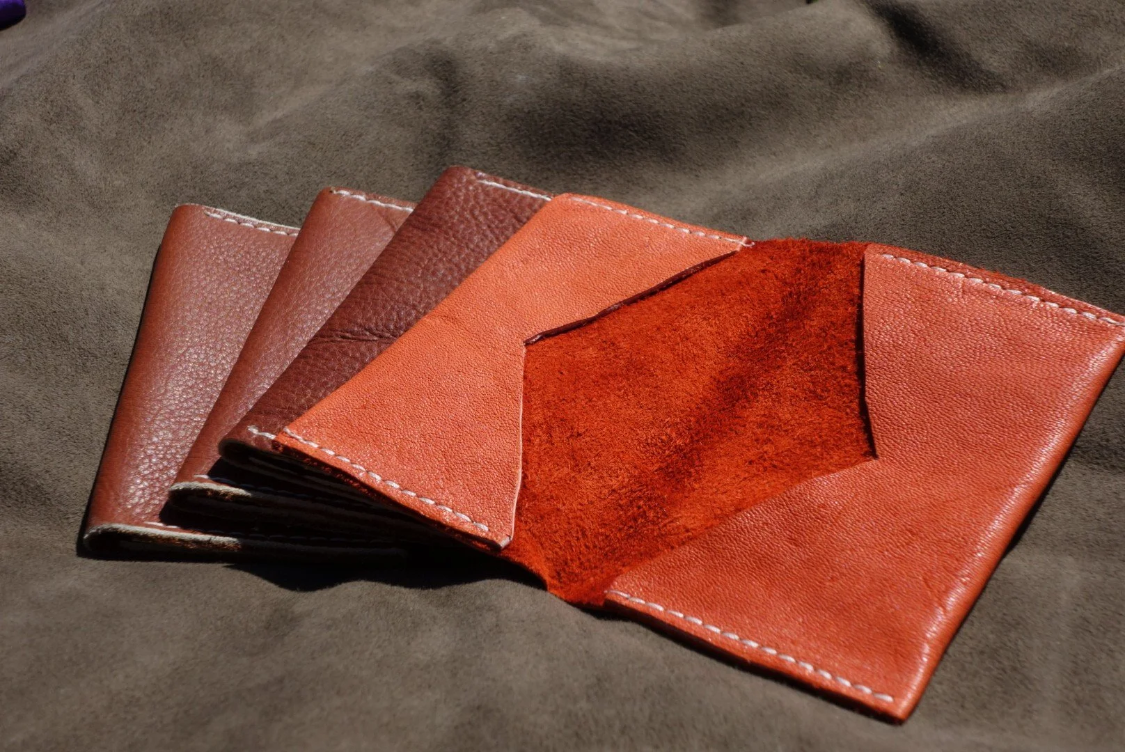 orangetobaccoWallet.jfif