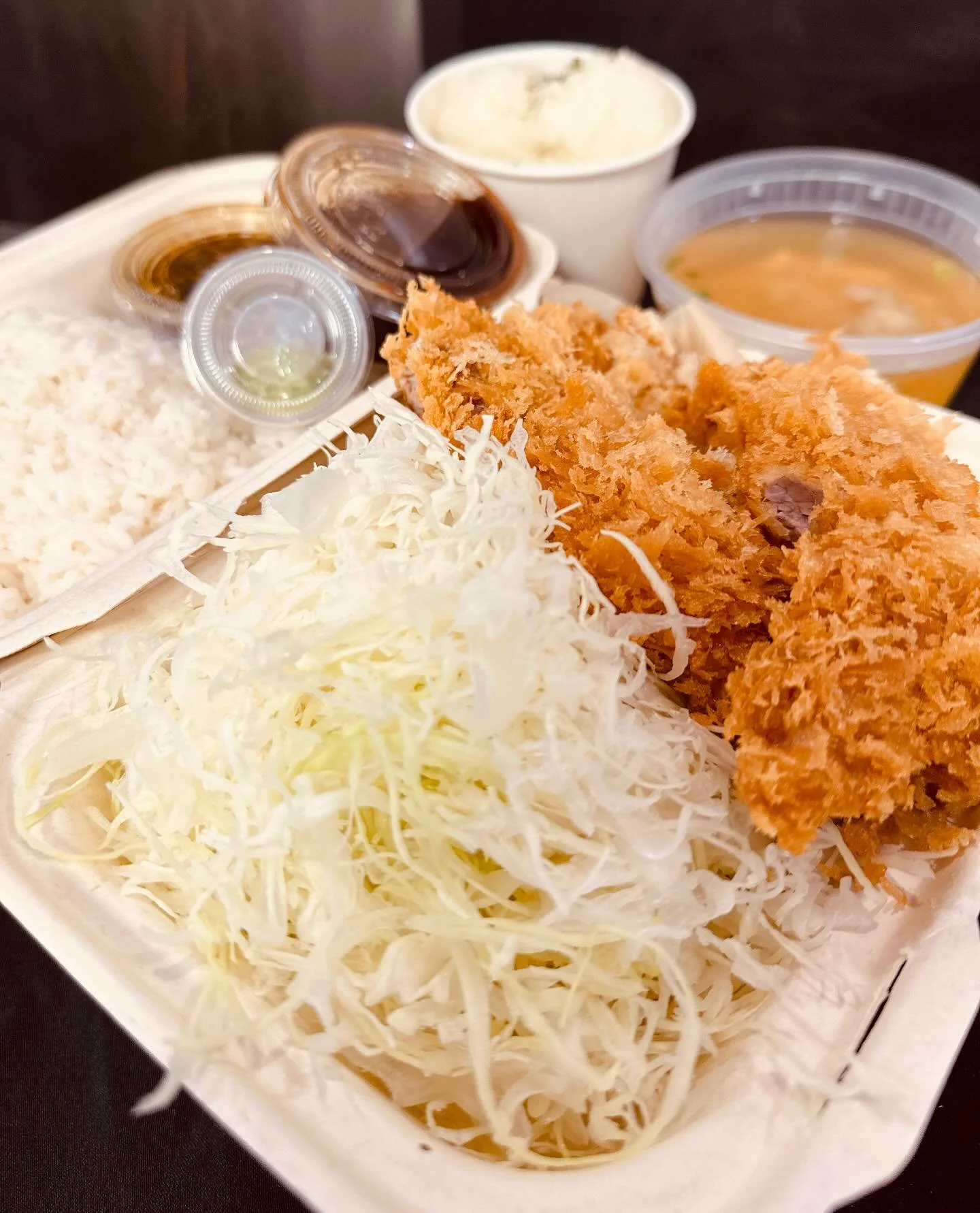 No fuss, no muss! We'll set up dinner for you. Order now^^