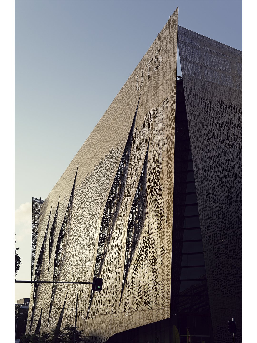 Ultimo & The Bower-2.jpg