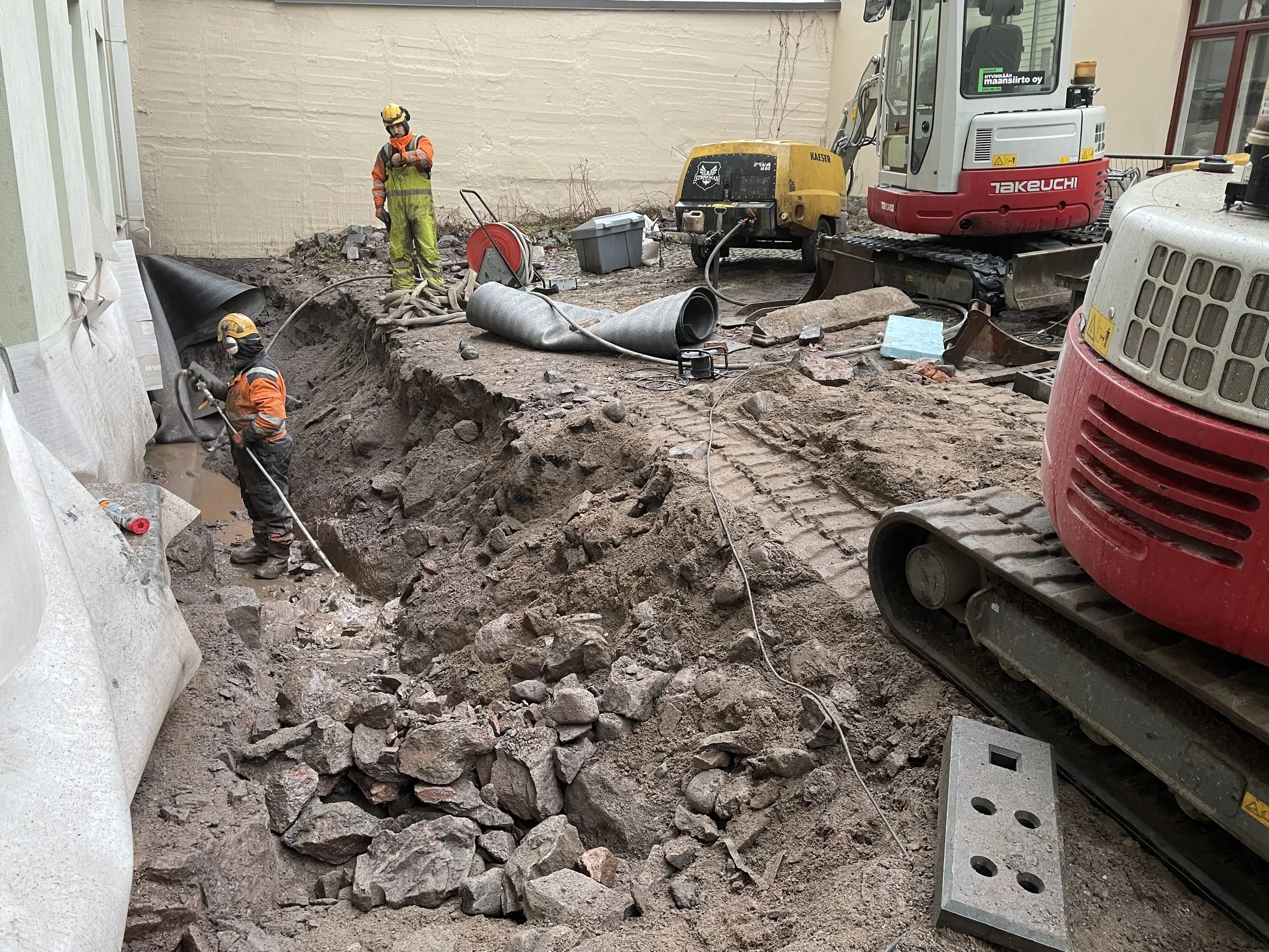 As Oy Kolmas linja 21