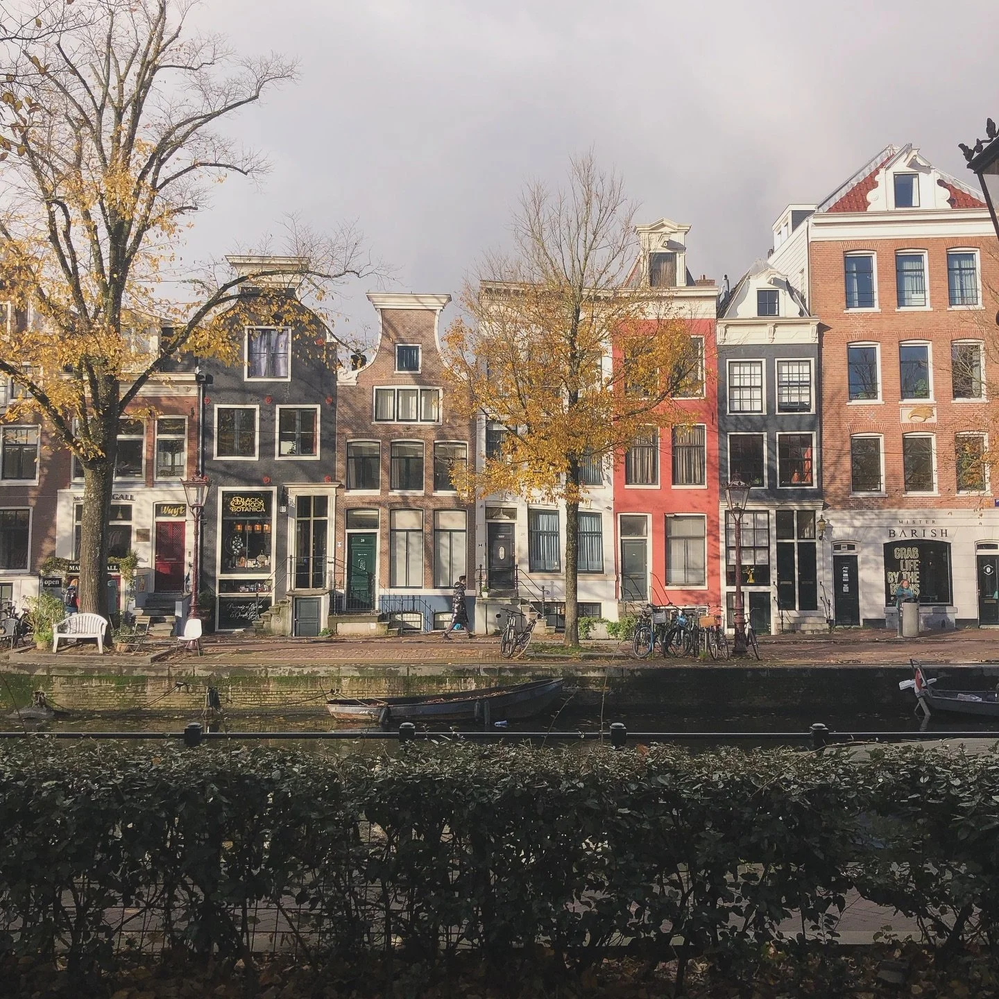 Amsterdam you were very cute.
I ate lots of vegan pastries caught up with friends from NZ and didn&rsquo;t go to one god damn art gallery. Sometimes the classics are just a bit 😴 

#amsterdam #travel #adventure #citybreak #traveleurope #europe