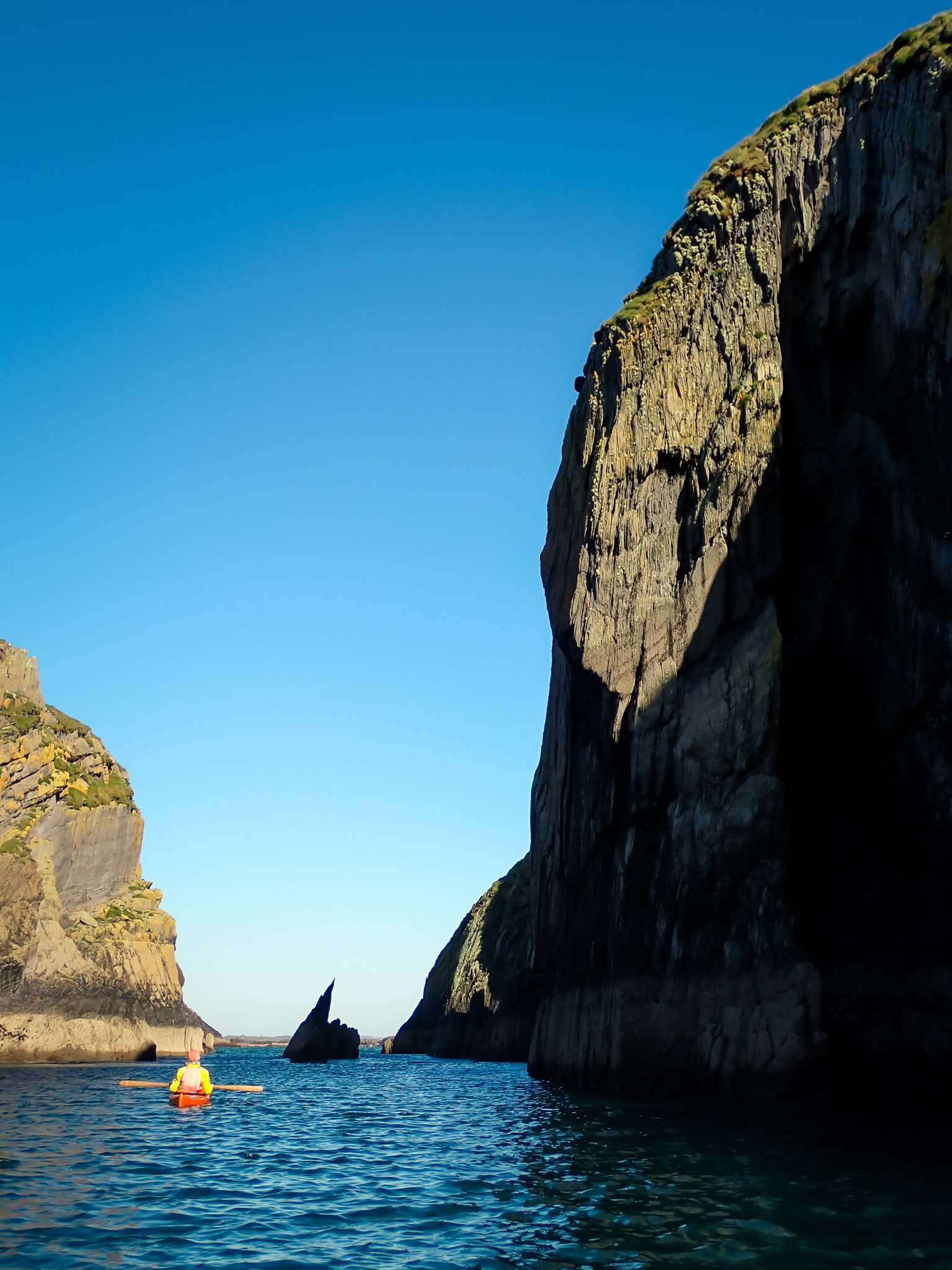 2026-10-17 Leamcon Castle & Goat Island Paddle - PA171150 (web-res).jpg