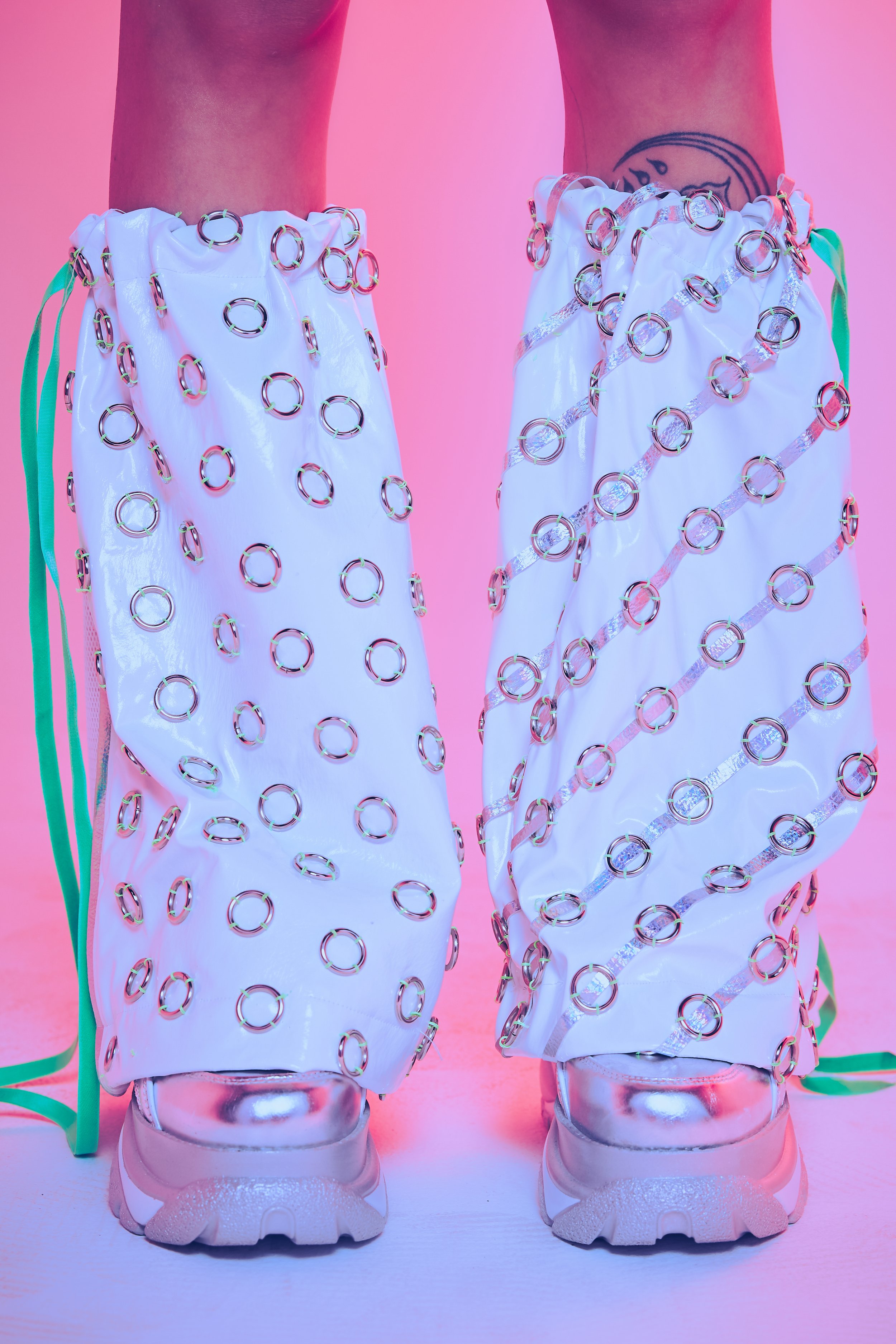 LEG_WARMERS_WHITE_.jpg