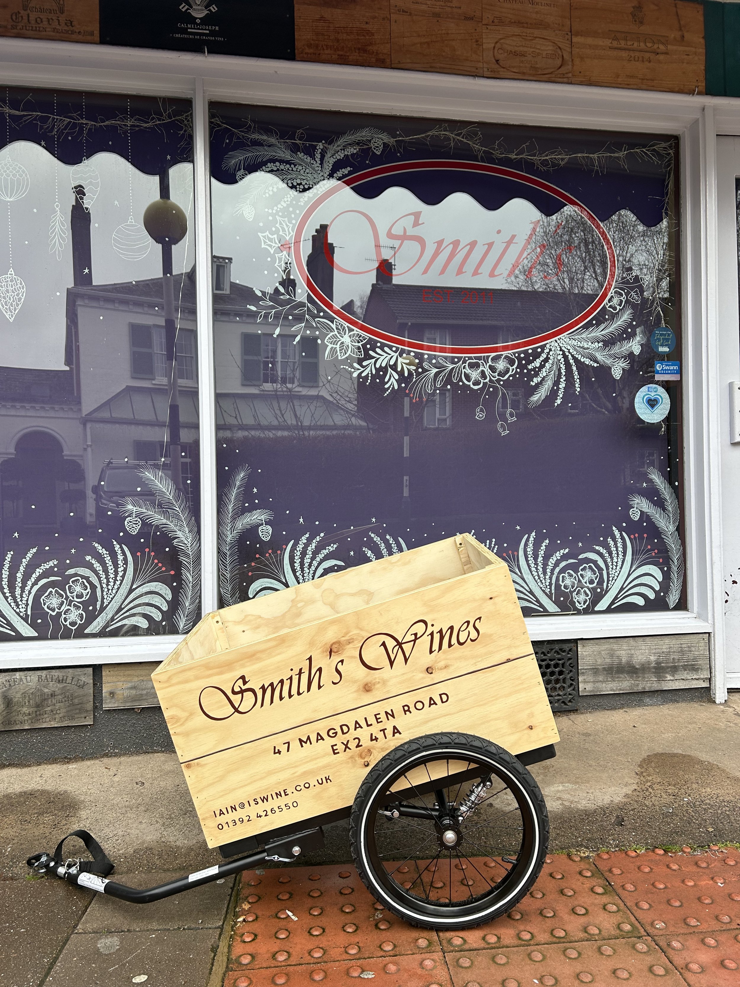 smiths wines exeter magdalen road signpainting painted by amy