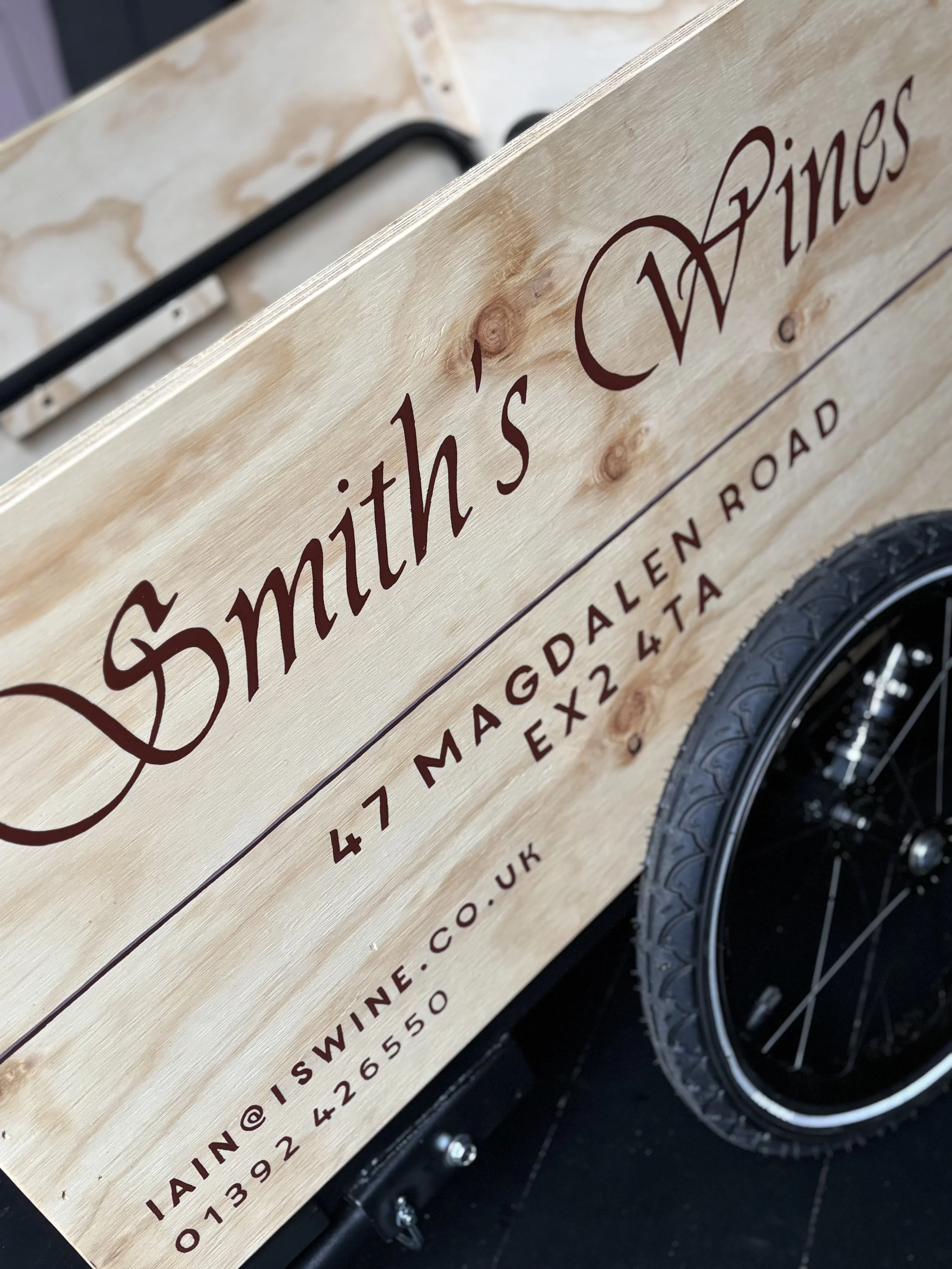 smiths wines exeter magdalen road signpainting painted by amy