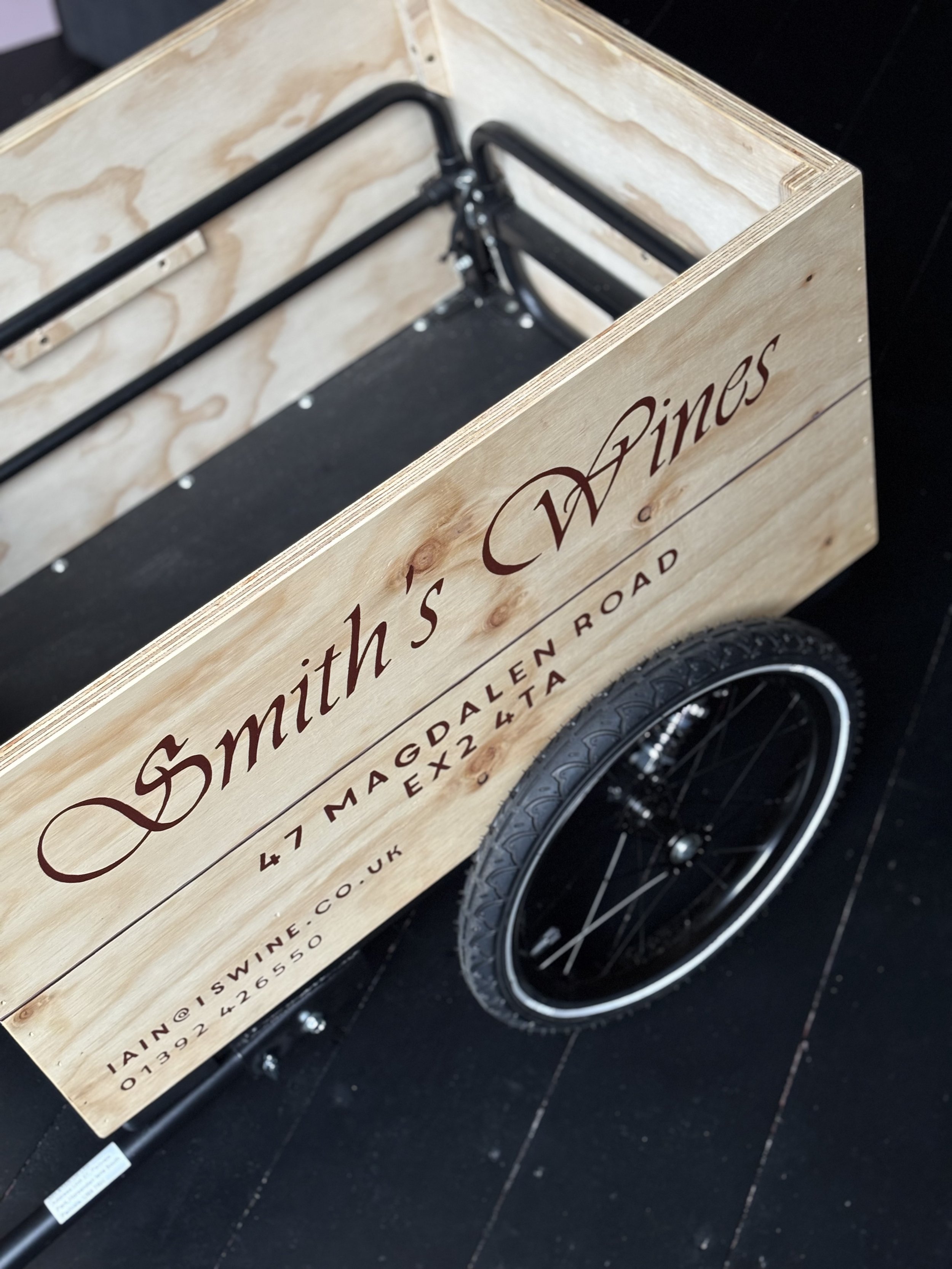 smiths wines exeter magdalen road signpainting painted by amy