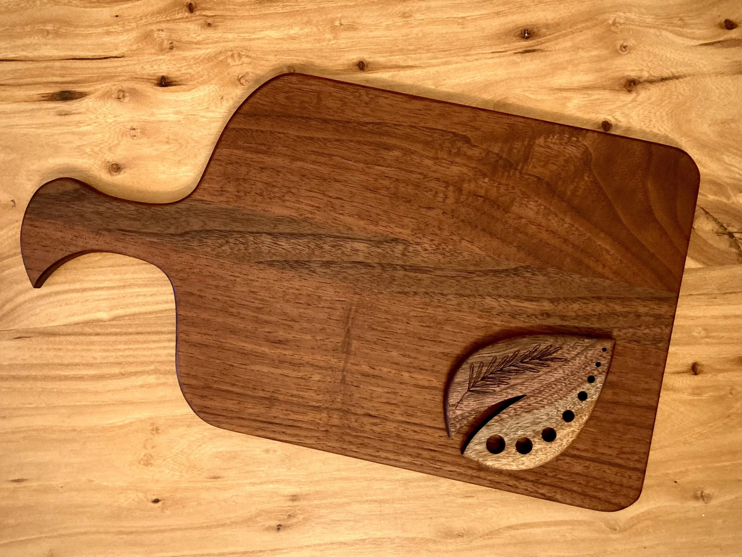 Walnut Cutting Board - Pre-Order