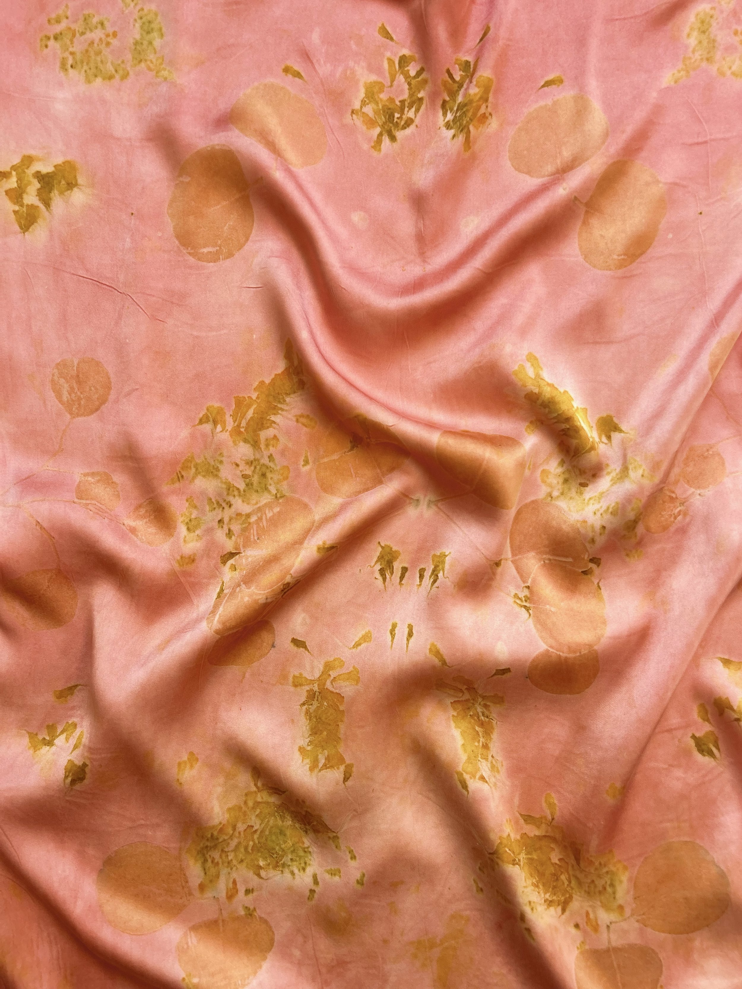 eco printed, natural dye silk pillowcase, mulberry silk, quince, lucia de la ferme pillow, leizu, silk bedding, organic, natural dye, flower print