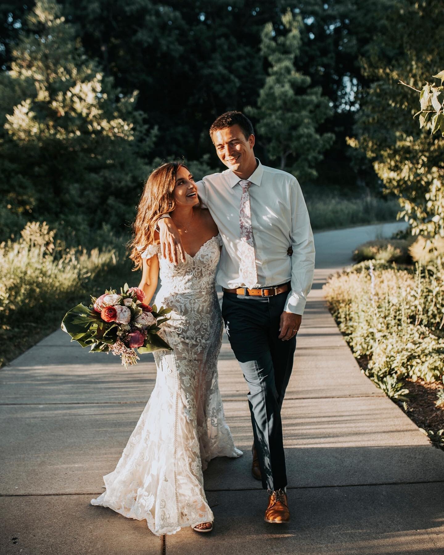 Two years ago today with this hunny! 🫶🏽

📸: @laurabankenphotography 

#weddinganniversary #newlyweds💍 #anniversary #silverwoodpark #stanthony #mn #bride #groom #weddingphotos