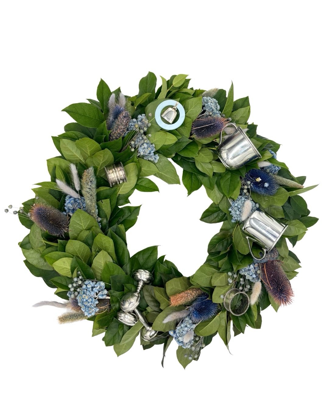 A little something special for the sweetest new arrival. 💙
We loved creating this baby boy wreath to celebrate Pilar and her growing family. Welcome to the world, little one!