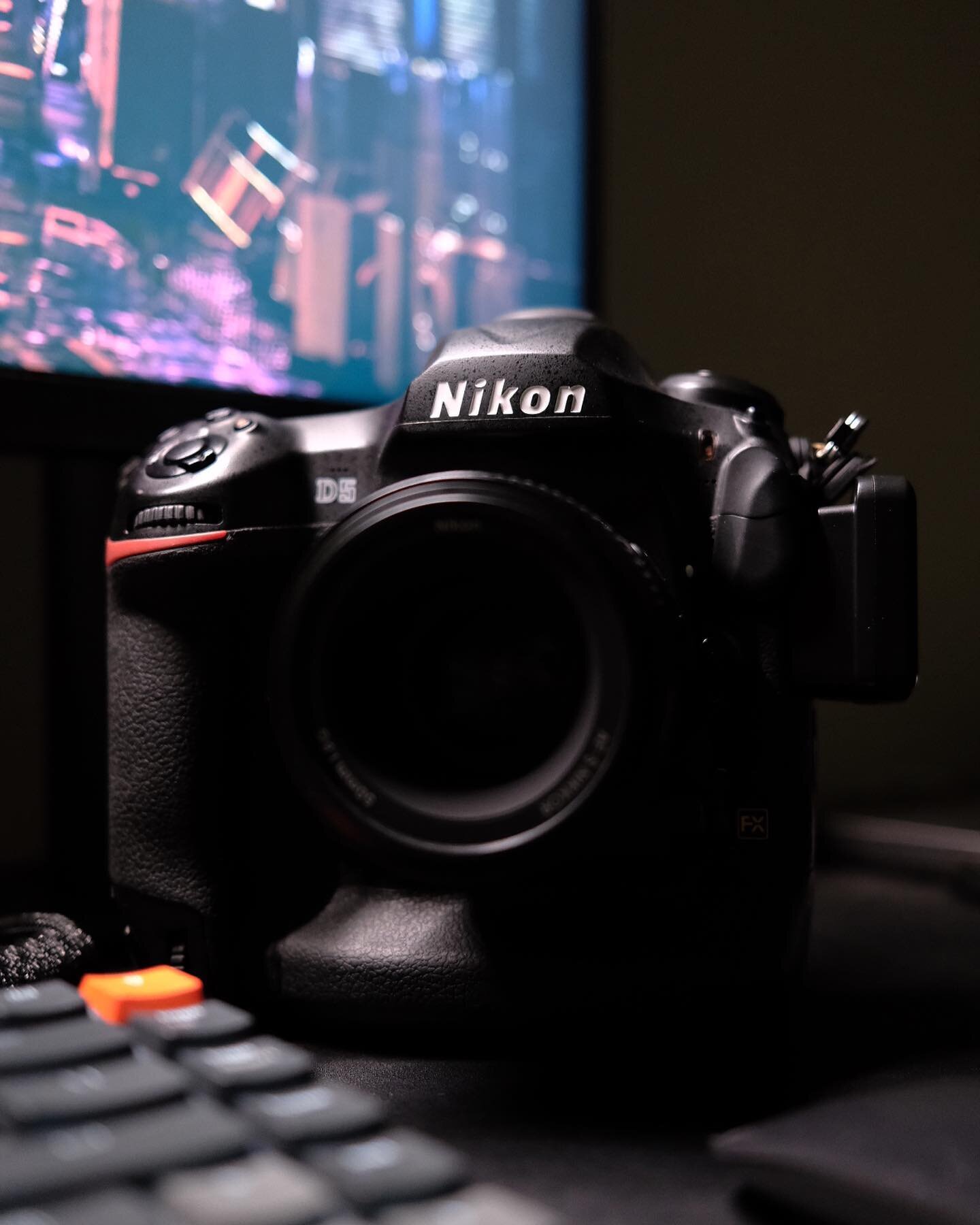 Just chillin tonight
.
.
.
#nikon #nikond5 #d5 #nikonusa #nikonphotography #50mm18g #wt6a #gearporn #cameragear #camerageargeeks #cameragearlust #shotonfuji #x100v #keychron