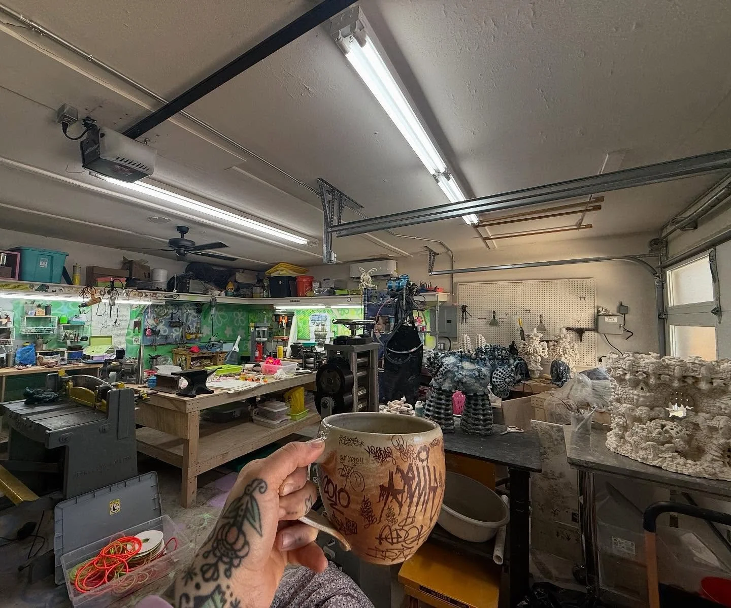 && we are back!! 💖💖
there is so much to do to get the studio back up and running, but for now we things sort of together💖💖 deadline season is upon us, and there is much to do so. I am excited to share all of the things I will be working