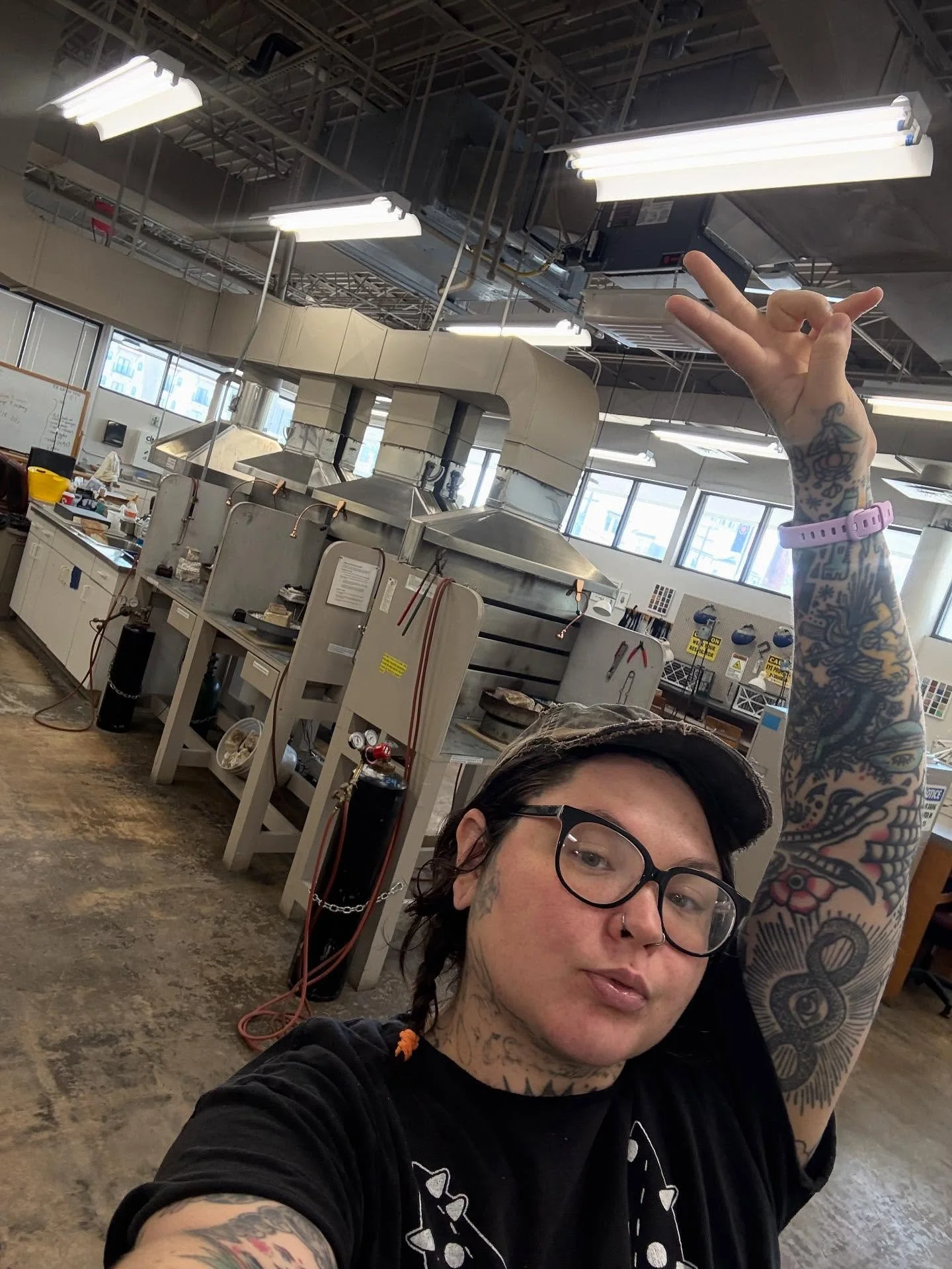 next chapter LFG!!! 🫶
bb is starting a new position in teaching AND artist-in-residence at the University of Texas in San Antonio 💖💖💖💖 so so so excited to get busy in the new studio!!! 💖💖💖