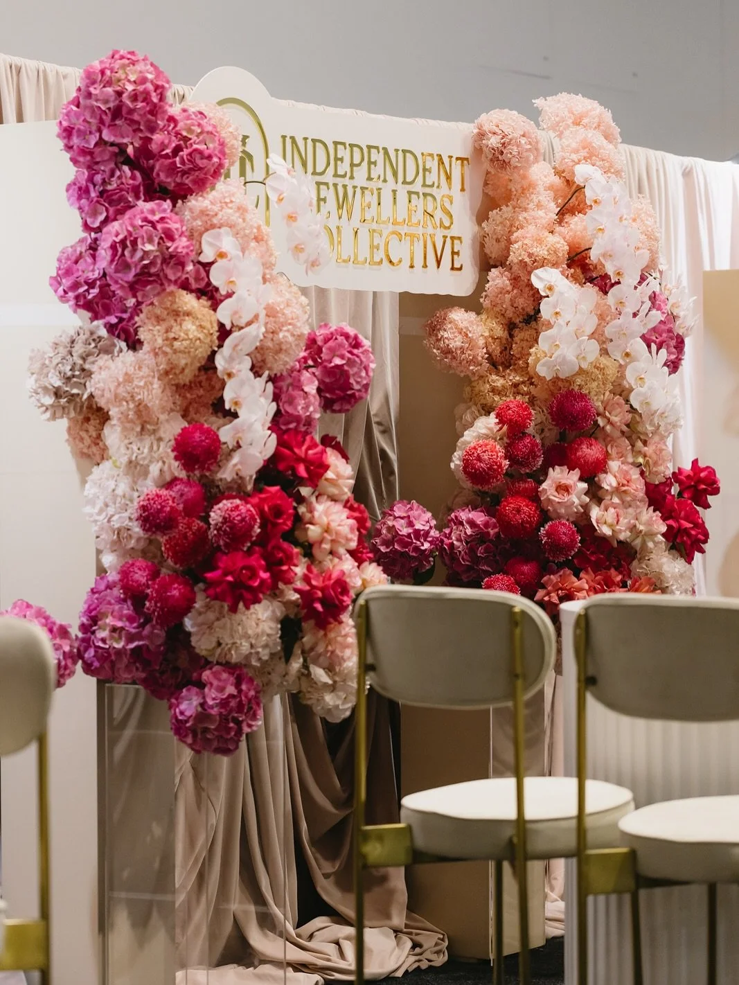 An honour to be back for a 3rd year at the International Jewellery Fair with @jewellerscollective ✨

This year&rsquo;s brief: 
bring the jewellery store to life, elevate the guest experience, and spare no detail on brand.

@thedesignplanner 
@simply.