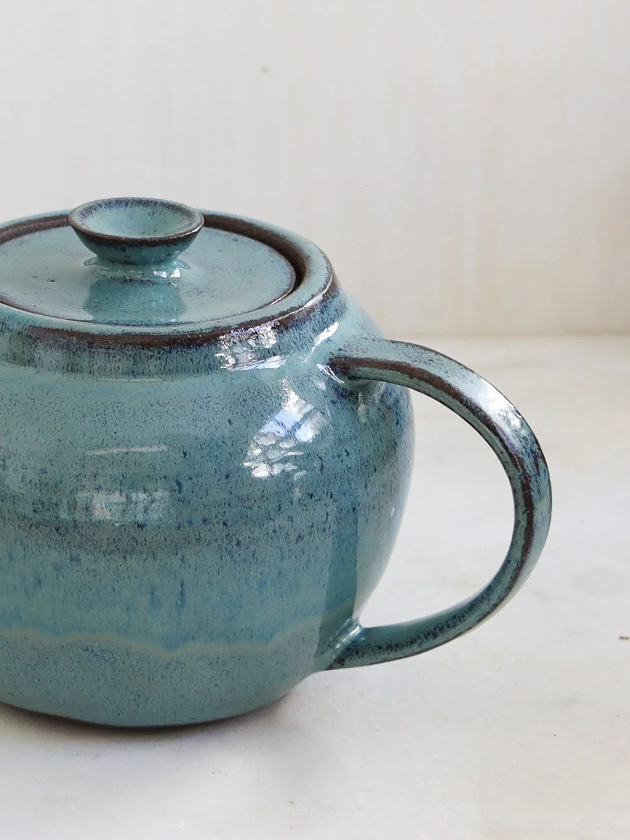 Aigosthena_Tea_Pot_Small-05.jpg