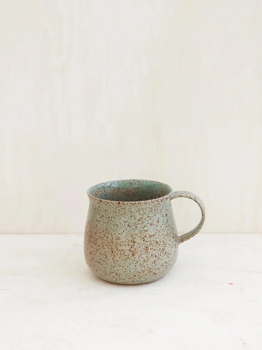 Candace-mug-pebble-limenaria-8.jpg