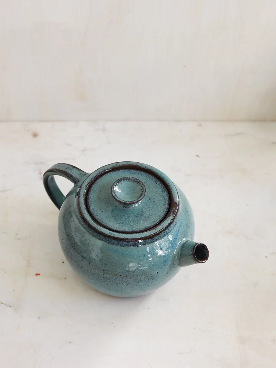 Aigosthena_Tea_Pot_Small-02.jpg