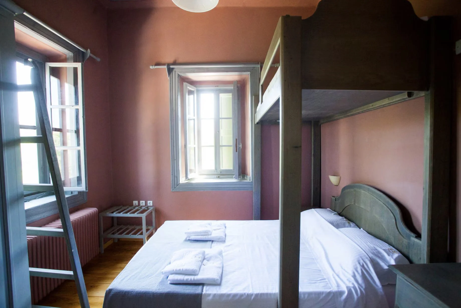 Main House - Double Bedroom - Shared Bathroom