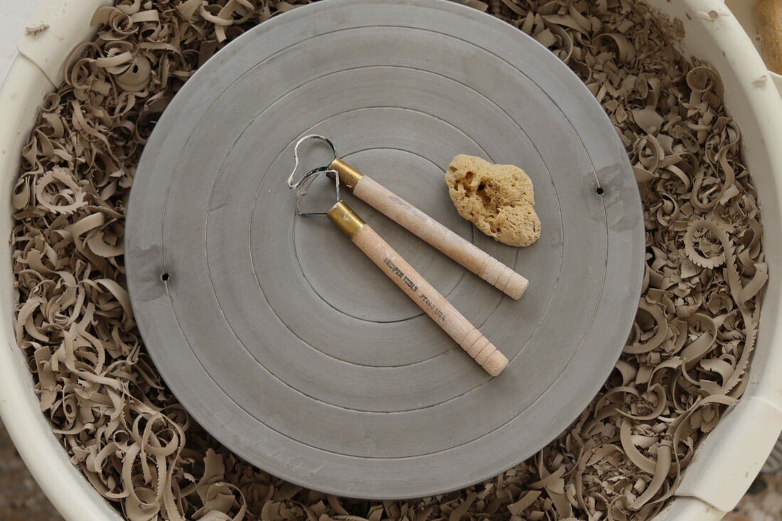 the-mindful-potter-tools-and-trimmings-pottery-wheel-335e49b76d318a9782cf2640b251791f.jpg