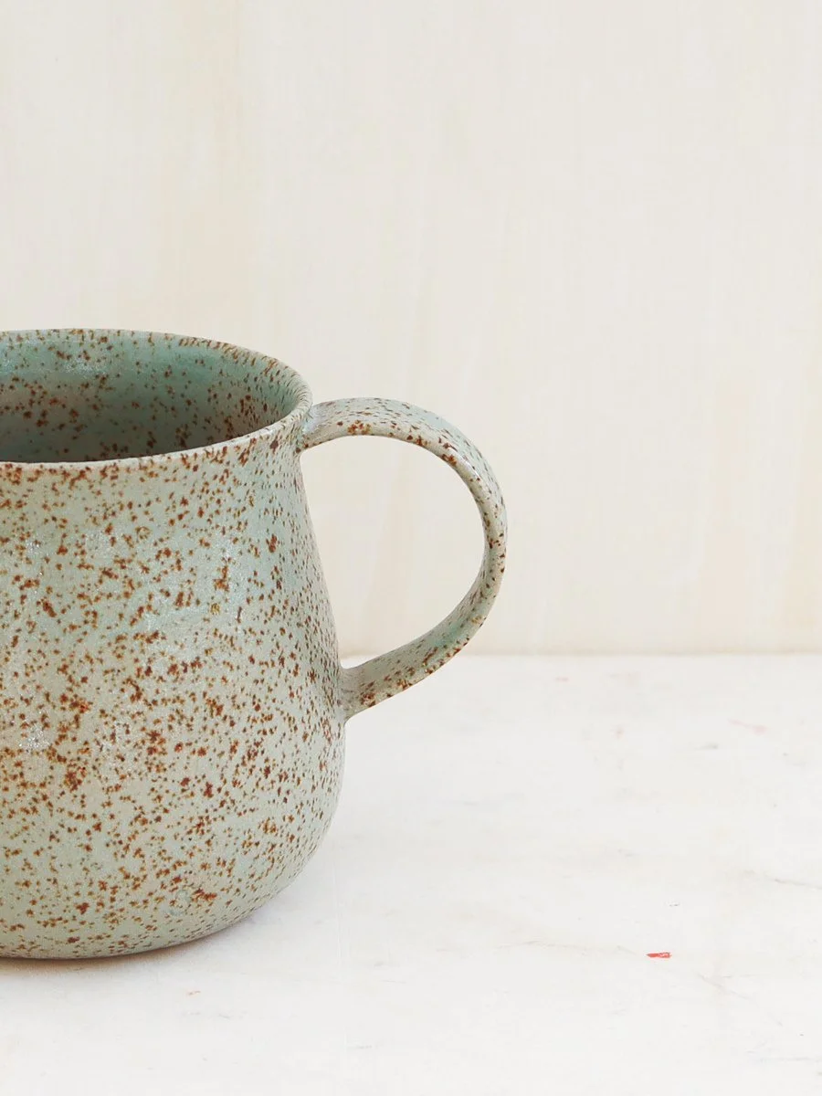 Candace-mug-pebble-limenaria-7.jpg