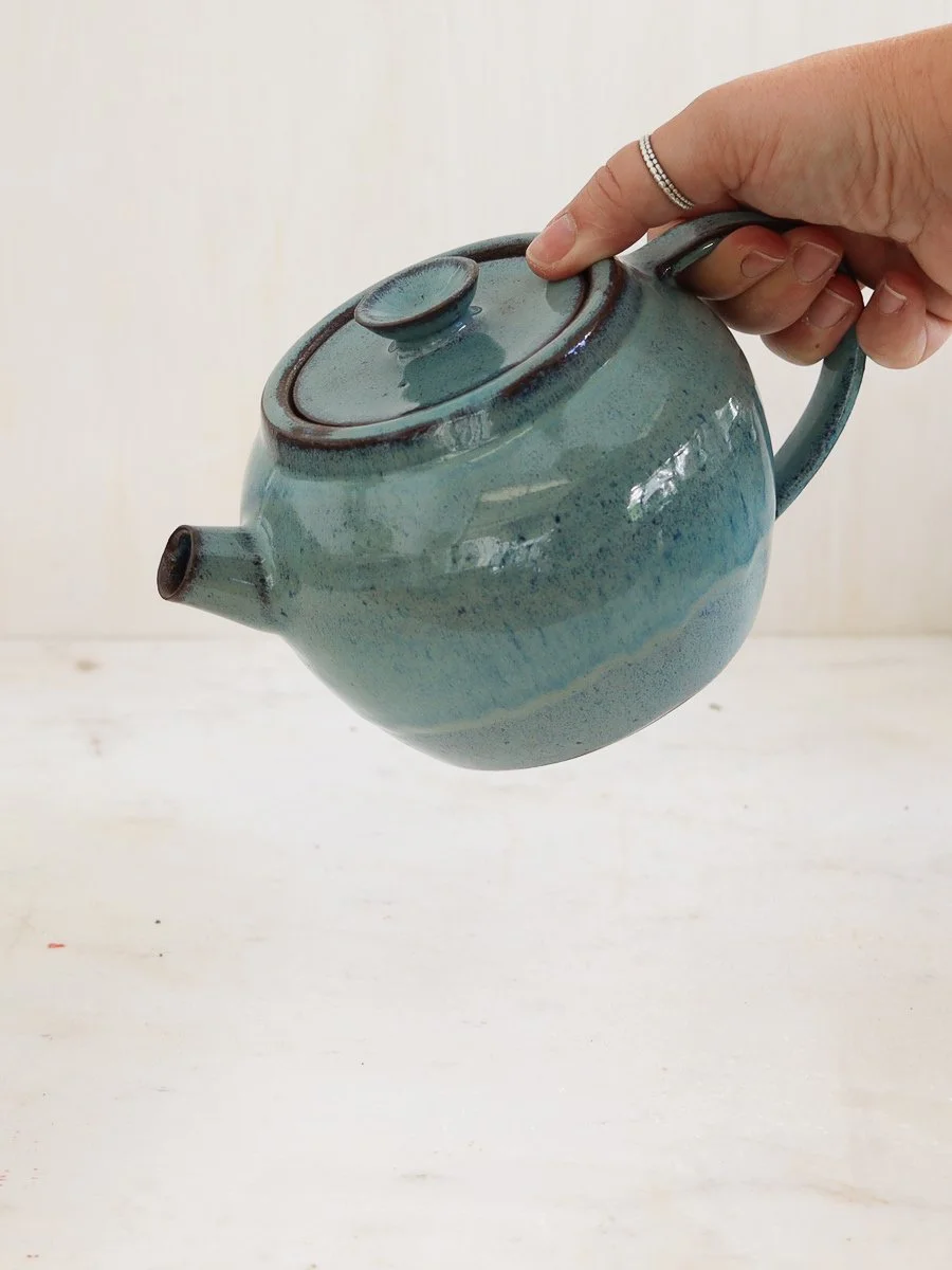 Aigosthena_Tea_Pot_Small-06.jpg
