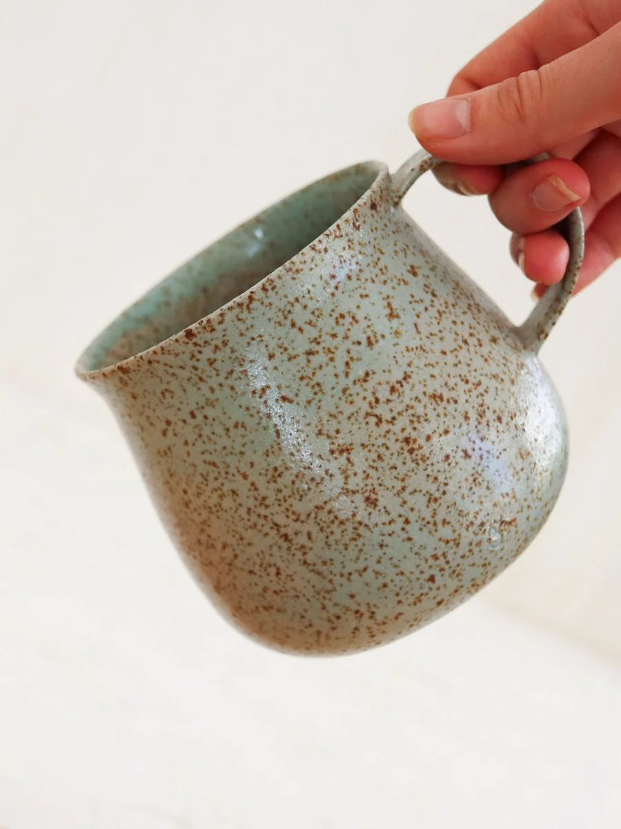 Candace-mug-pebble-limenaria-6.jpg
