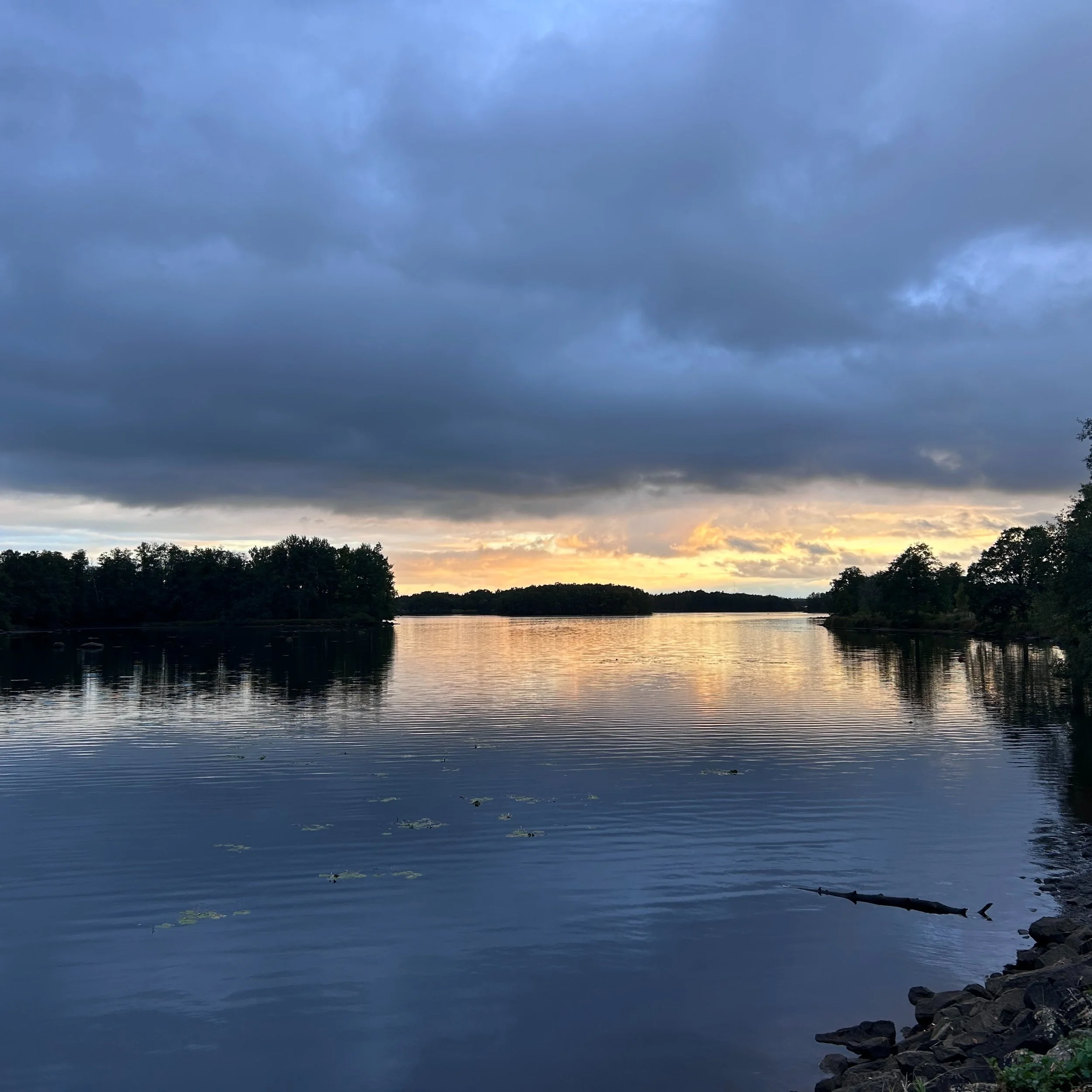 Vacker torsdagskv&auml;ll i T&aring;nneryd trots lite regn. Imorgon &auml;r det fredag, 25/9 och d&aring; t&auml;nder vi grillen vid 17.00 och ses f&ouml;r AW 💚