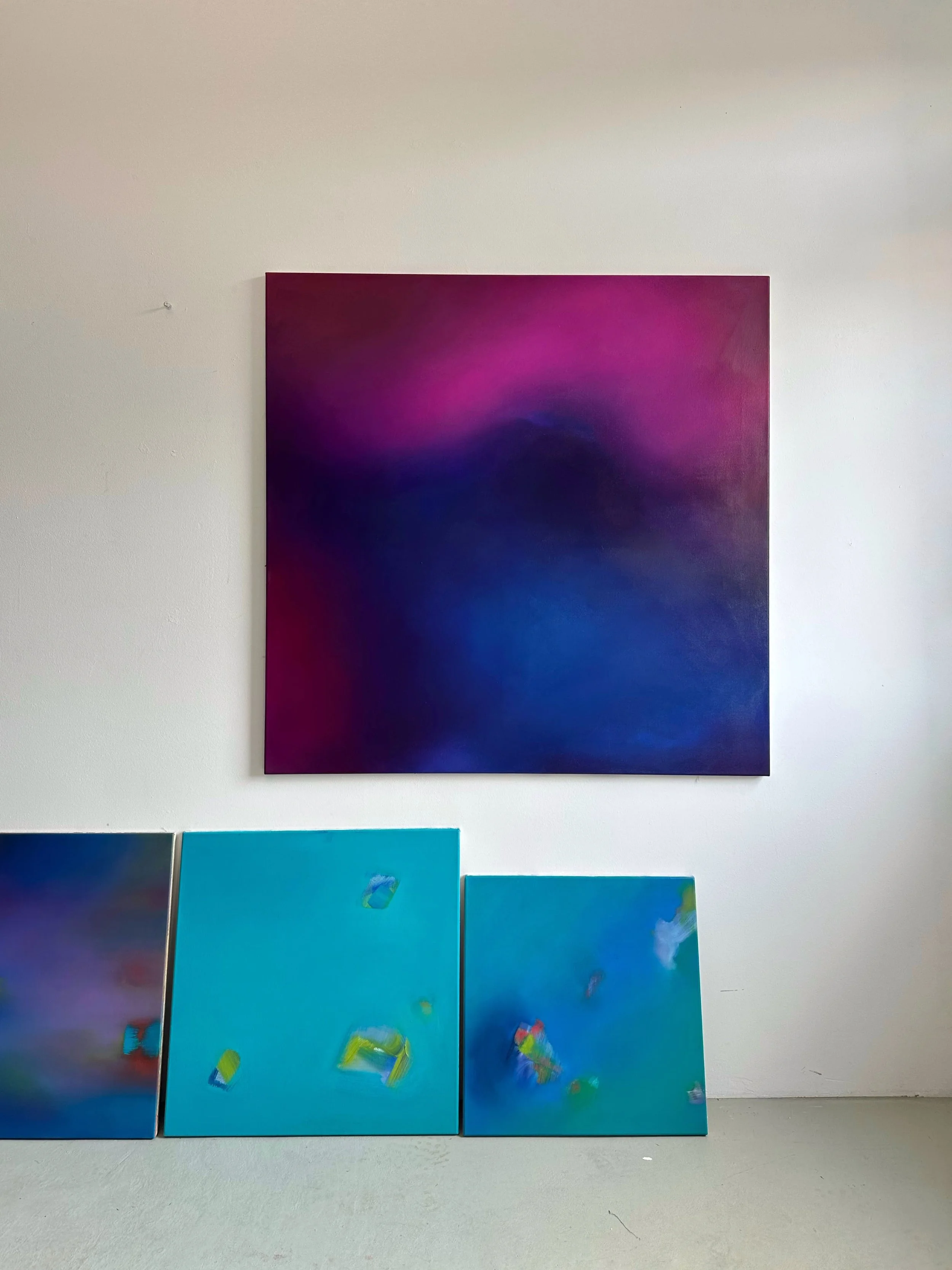 2025_7l_Farbbad_Magentablau_110x110_antje bockeloh.jpeg