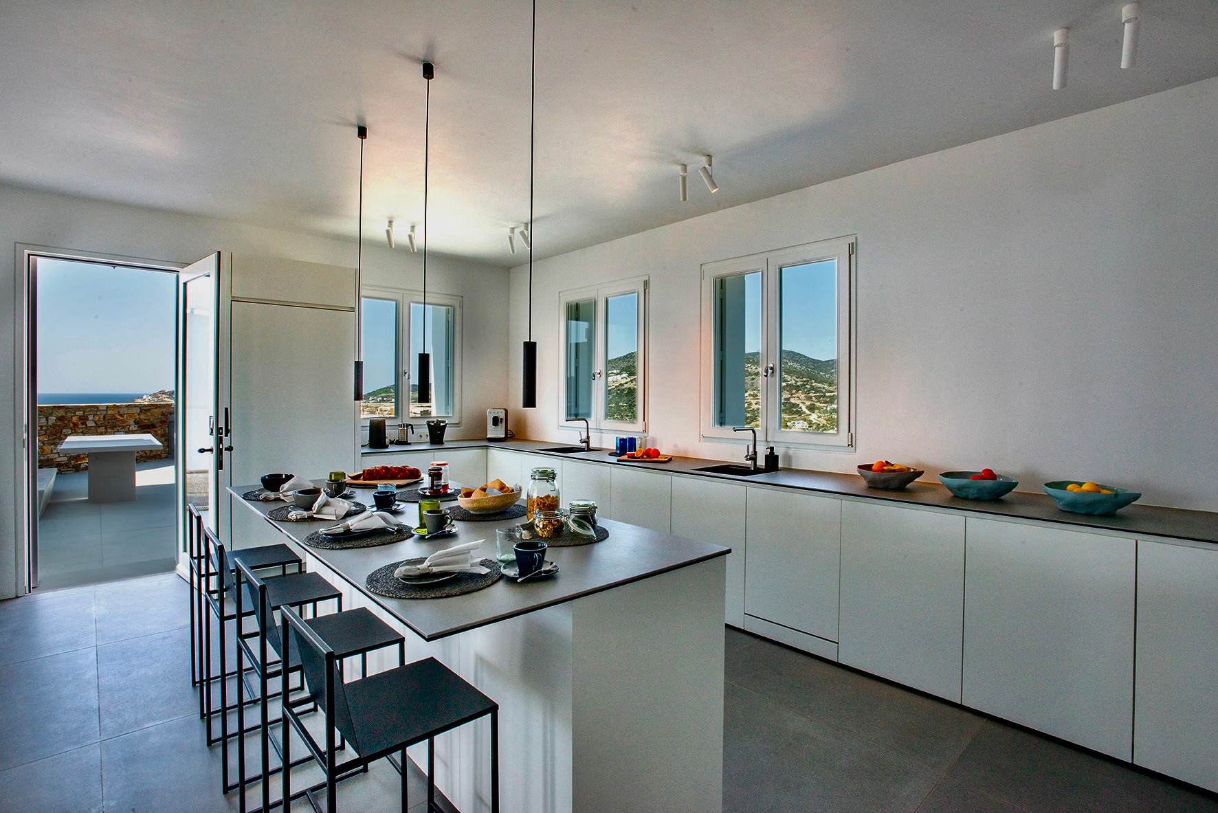 22 CST Kitchen Bkfst.png