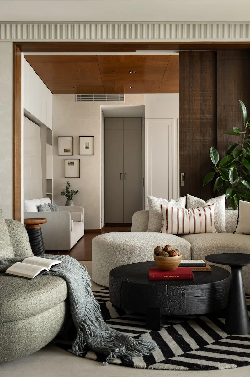 Apt at Embassy Lake Terraces-9.jpg