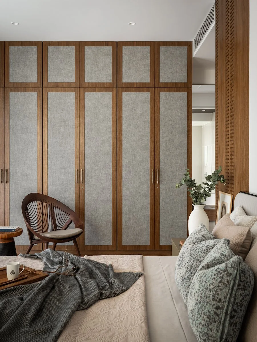 Apt at Embassy Lake Terraces-17.jpg