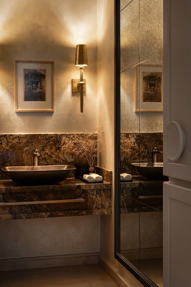 Apt at Embassy Lake Terraces-3.jpg