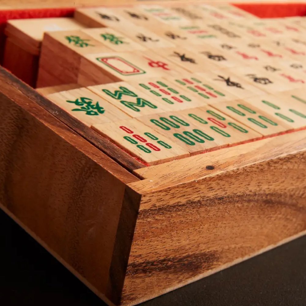 Trach/Bach Mahjong Set  Crisloid Luxury Board Games