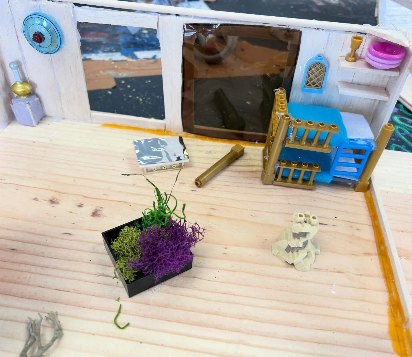 Applying houseboat details, a #parkour walk, and a dance off&hellip; a typical Friday afternoon at S.P.A!
-
https://psychogeographicarts.com
-
-
-
-
#seascapevillage #aptos #aptosartschool #schoolofpsychogeographicarts