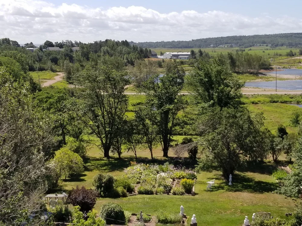 Marshlands Inn