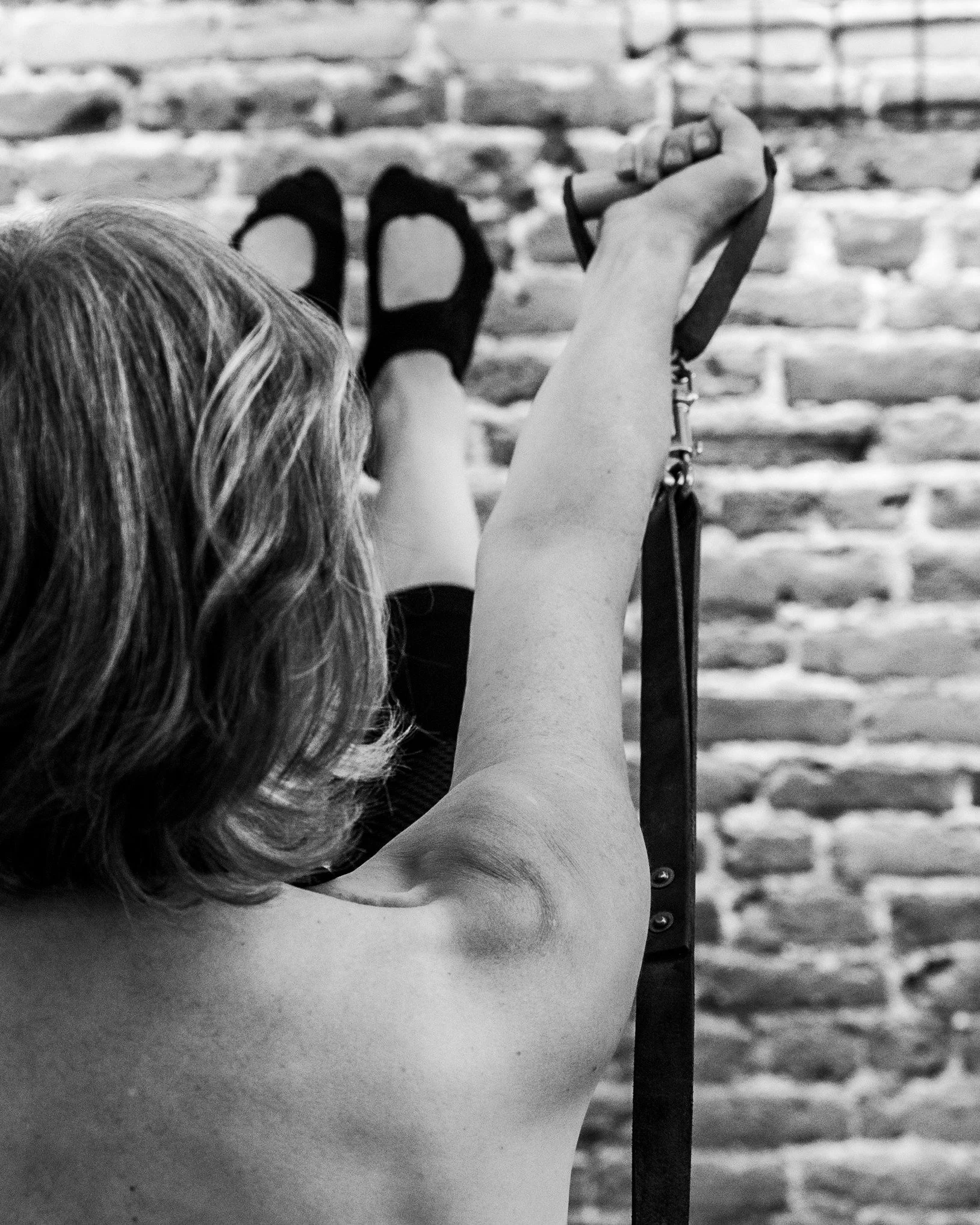 🍂 Stay Centered This Season 🍂
As the pace of the season picks up, schedules fill, energy shifts, and balance can feel harder to find. Remember that your body is your constant.

Take a moment to breathe, to move with intention, and to reconnect to y