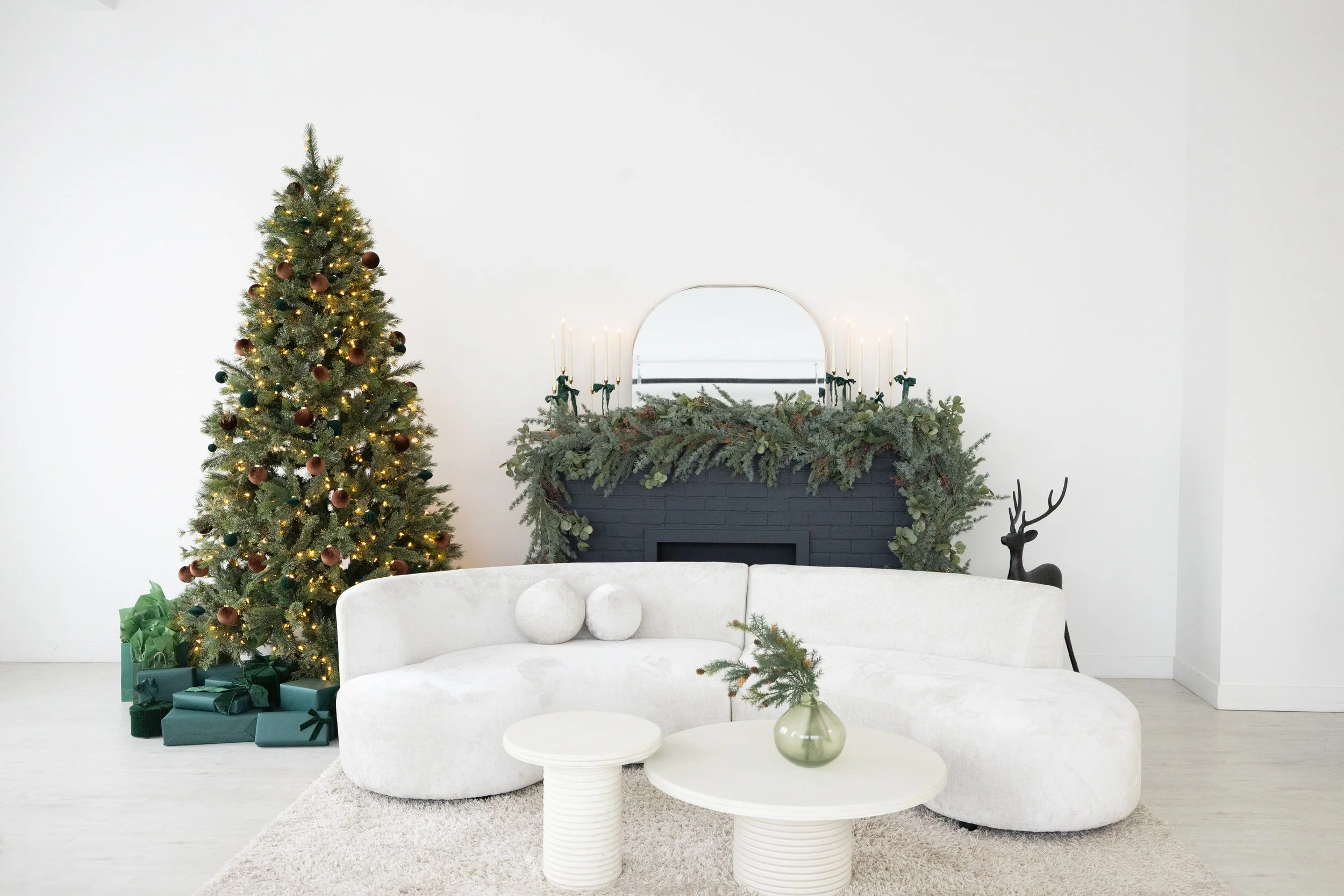 MDRN Studio Holiday Sets 2025-3.jpg