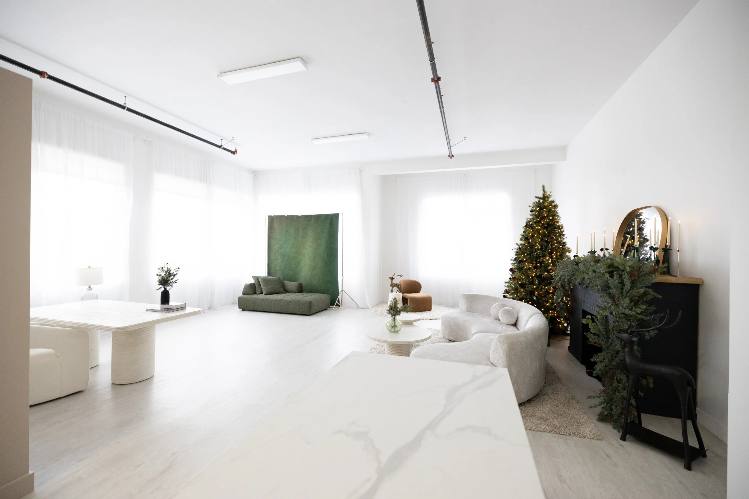 MDRN Studio Holiday Sets 2025-11.jpg