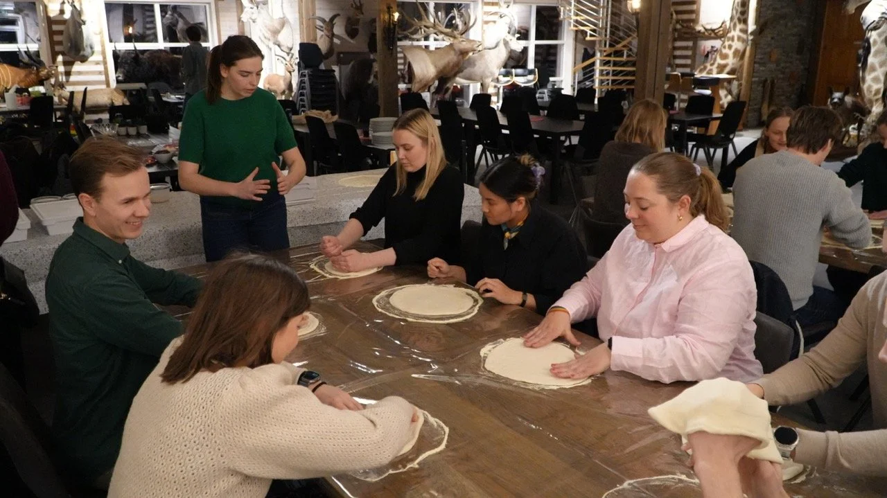 Ein kveld med planar, påfyll og pizza