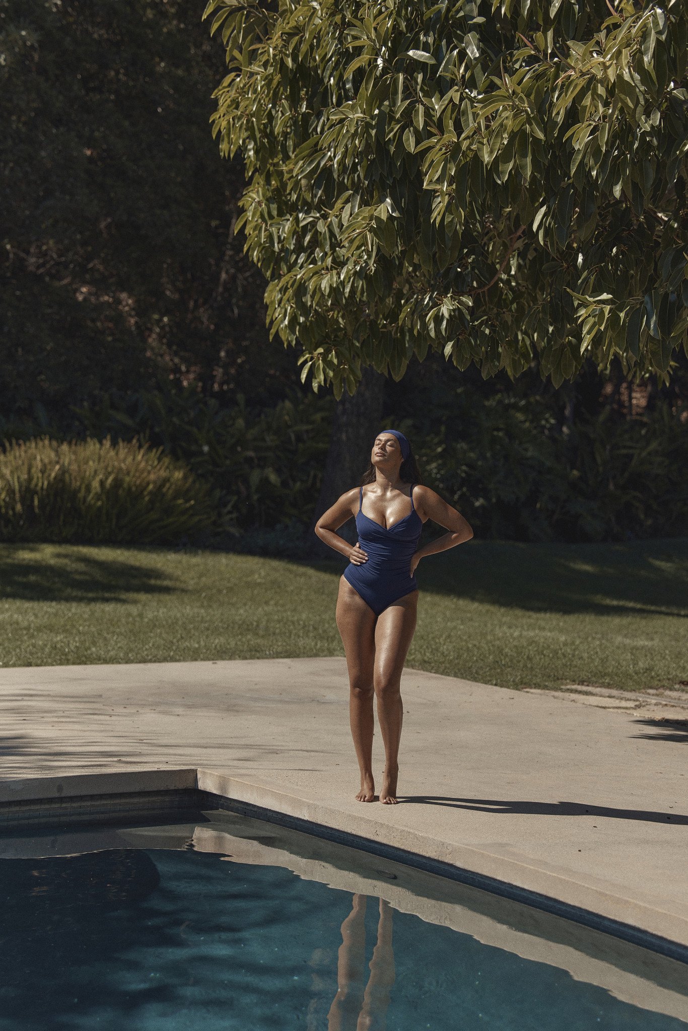 MONDAY_RESORT_27_MIDNIGHT_12456.jpg