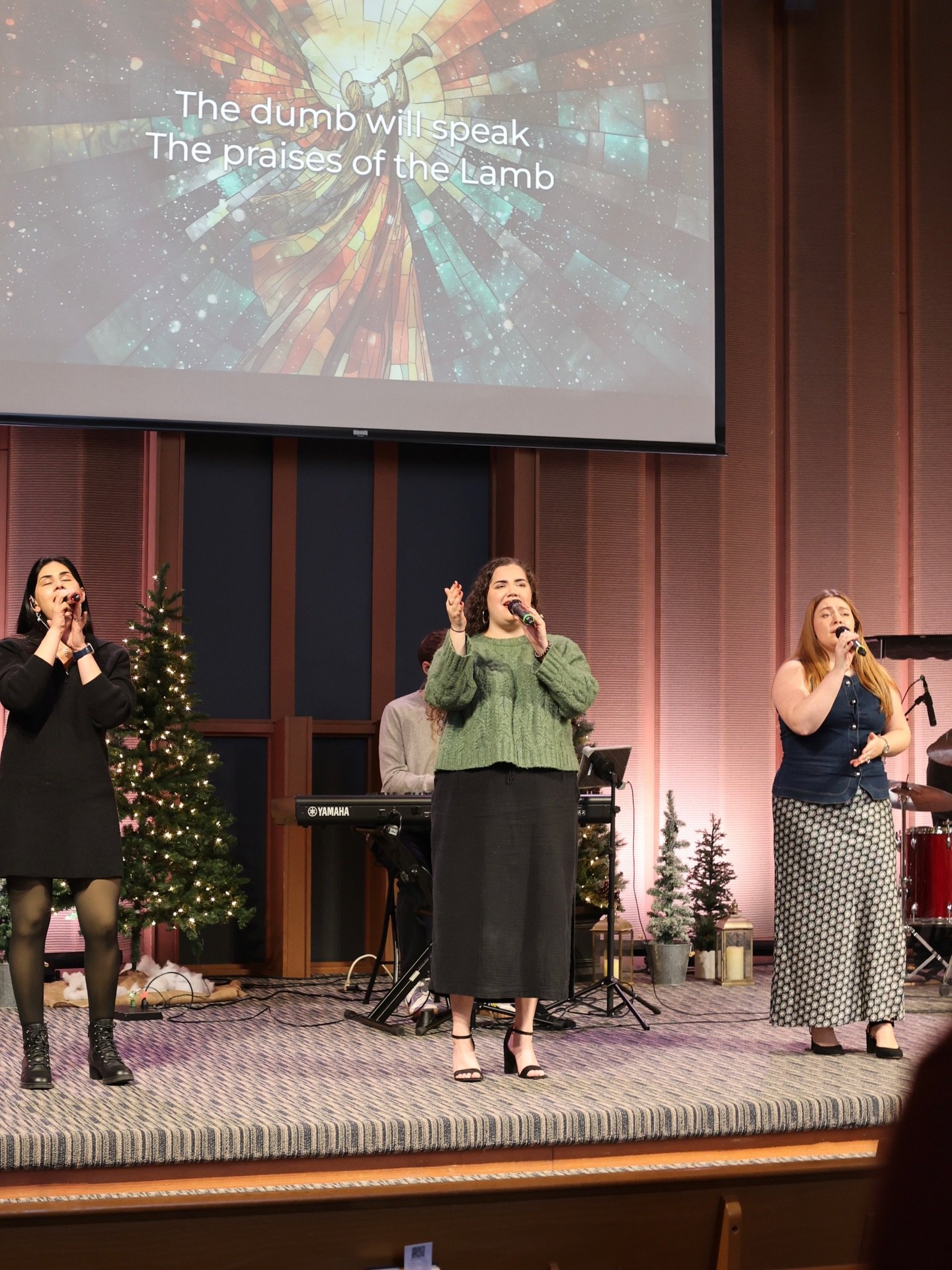 You&rsquo;re invited to join us tomorrow morning at 10am for Christmas Brunch before Worship Gathering! Bring a friend, bring a neighbor, and celebrate the holiday with us 🎄

10:00am &mdash; Christmas Brunch
10:00am &mdash; Bible Study 
10:30am &mda