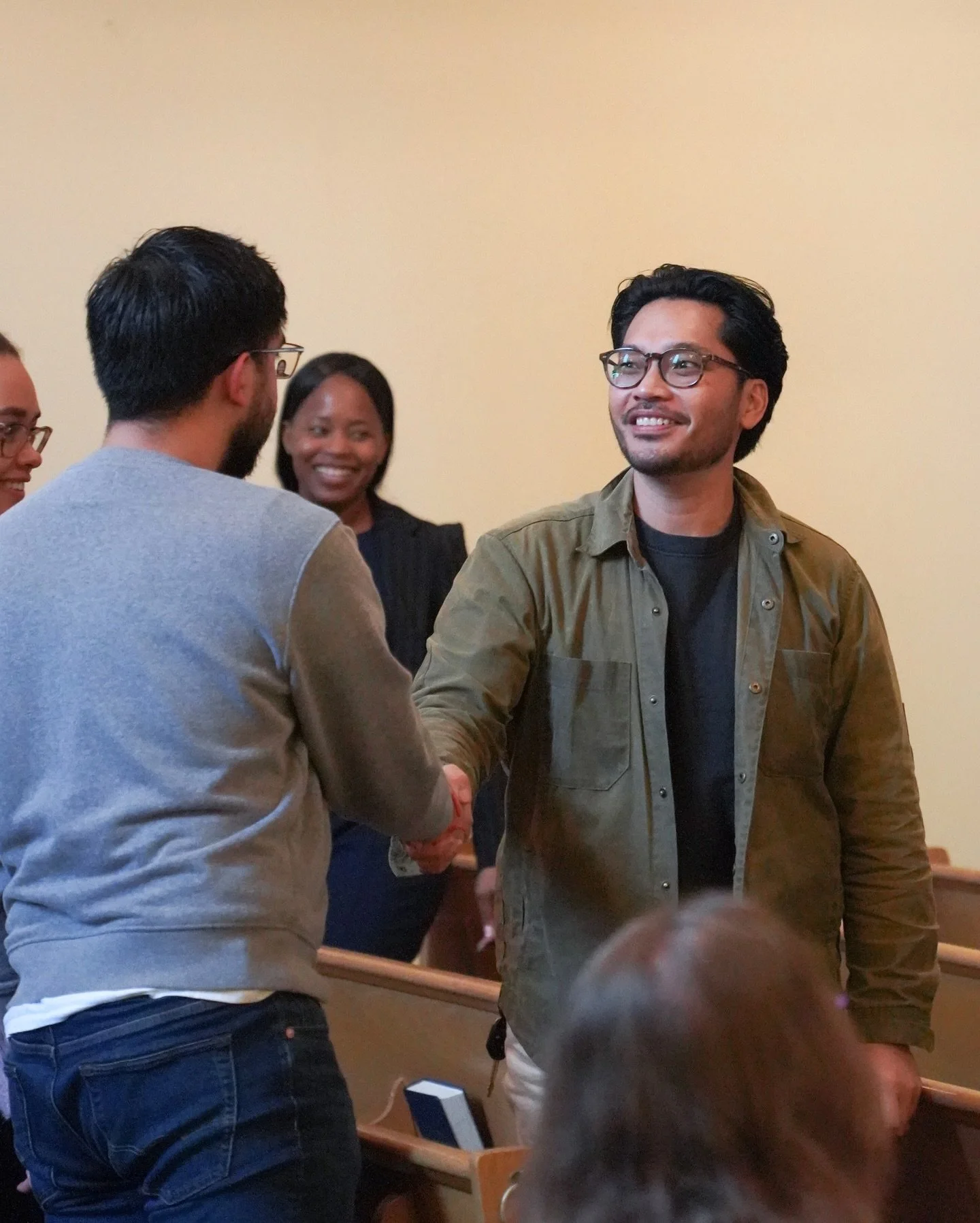 There&rsquo;s nothing better than worshipping together 🙌 Join us tomorrow as we gather, sing, and take time to refocus for the week ahead. 

10:00am &mdash; Bible Study
10:30am &mdash; Tiny Humans &amp; Teens
11:30am &mdash; Worship Gathering 

#sea