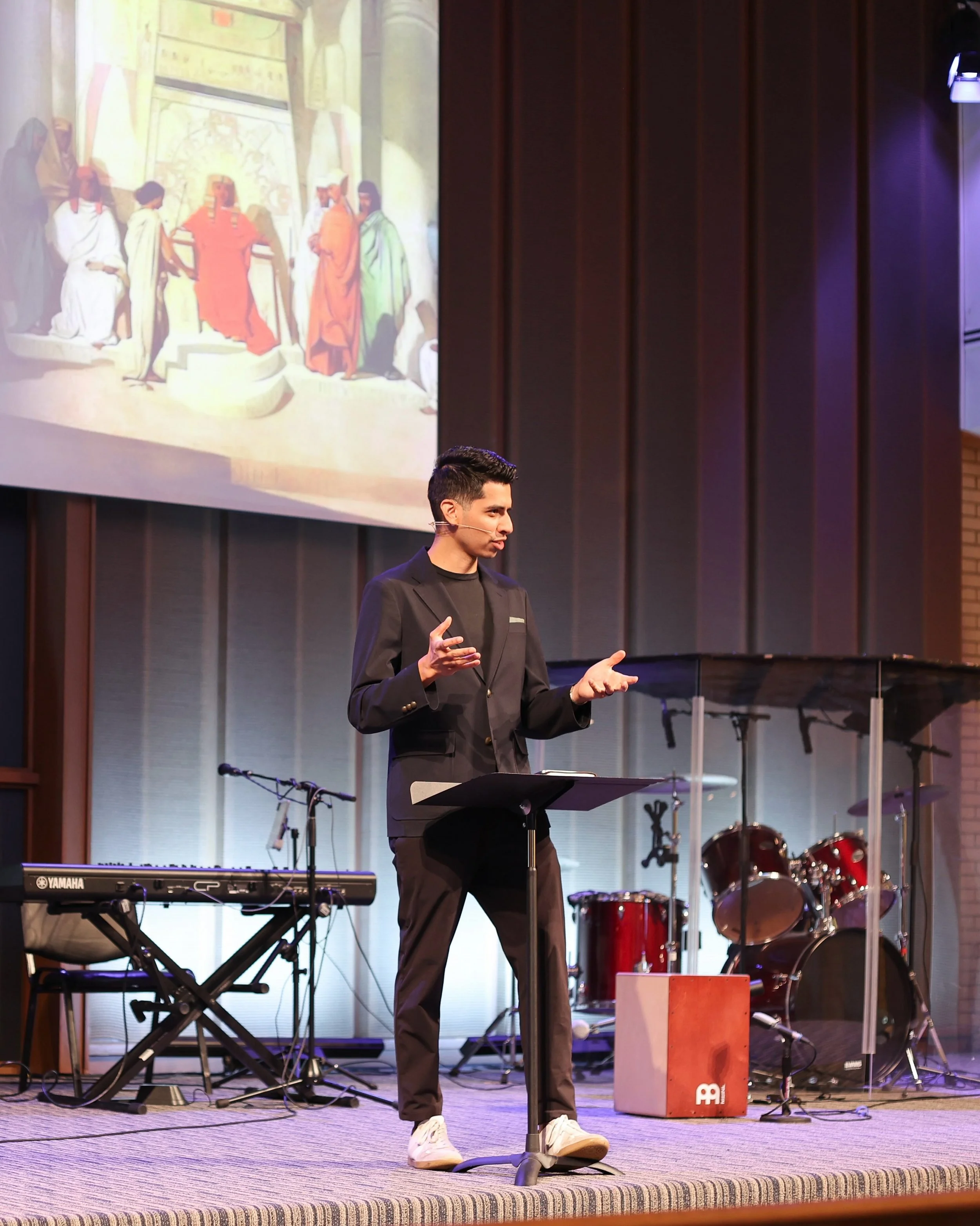 Come early, stay late! Join us tomorrow for the second message of our new series &ldquo;Case Studies.&rdquo; 
Stick around for All Church Lunch and a baby shower where we can shower the Gibneys with love and support☀️

10:00am &mdash; Bible Study
10: